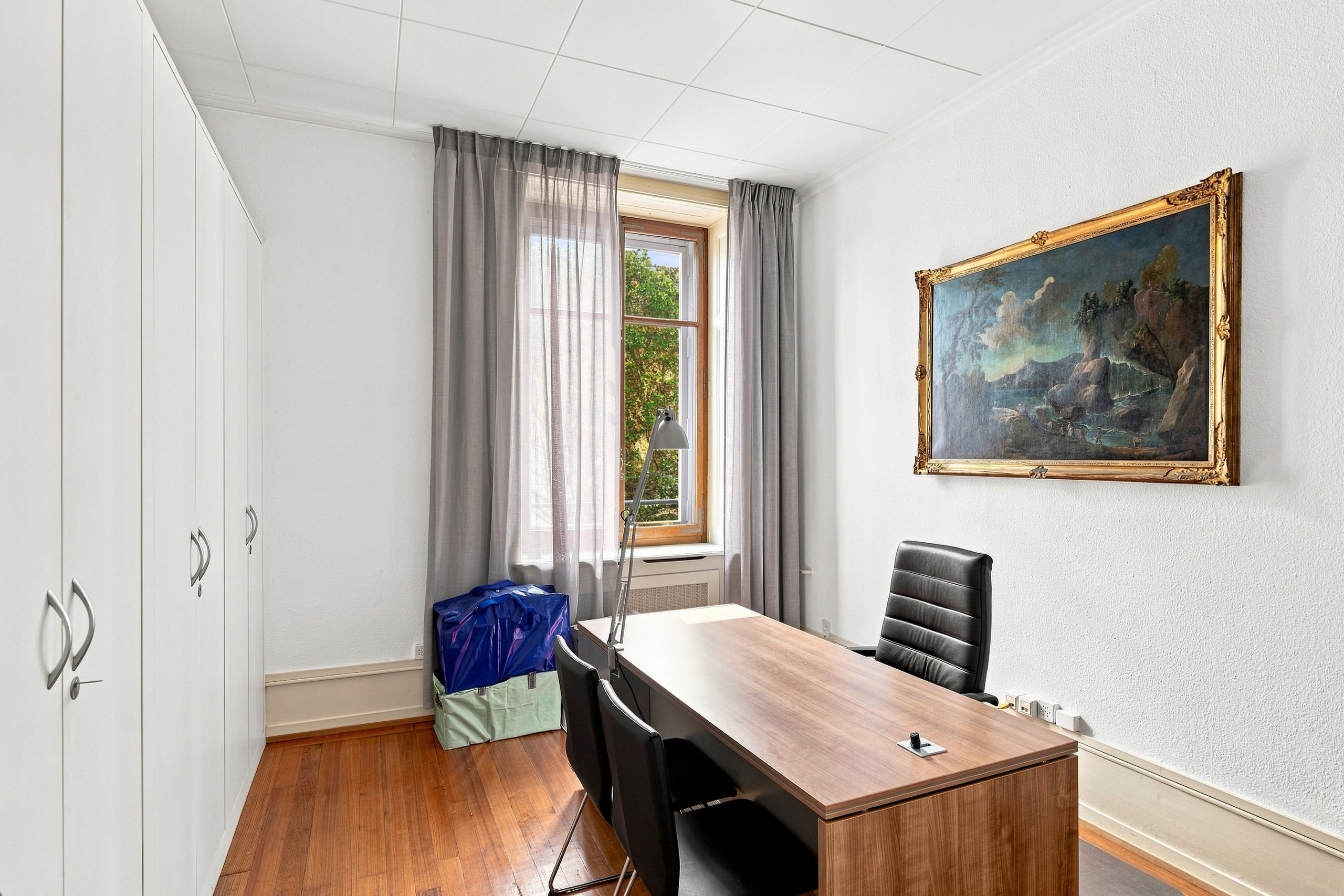 Interior view 8