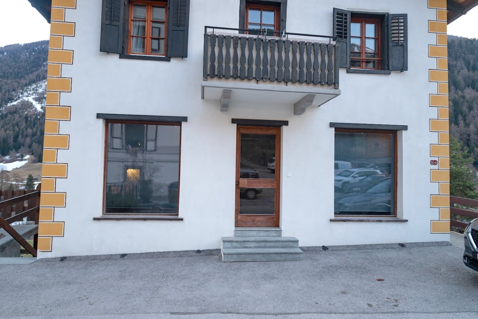 Firstview