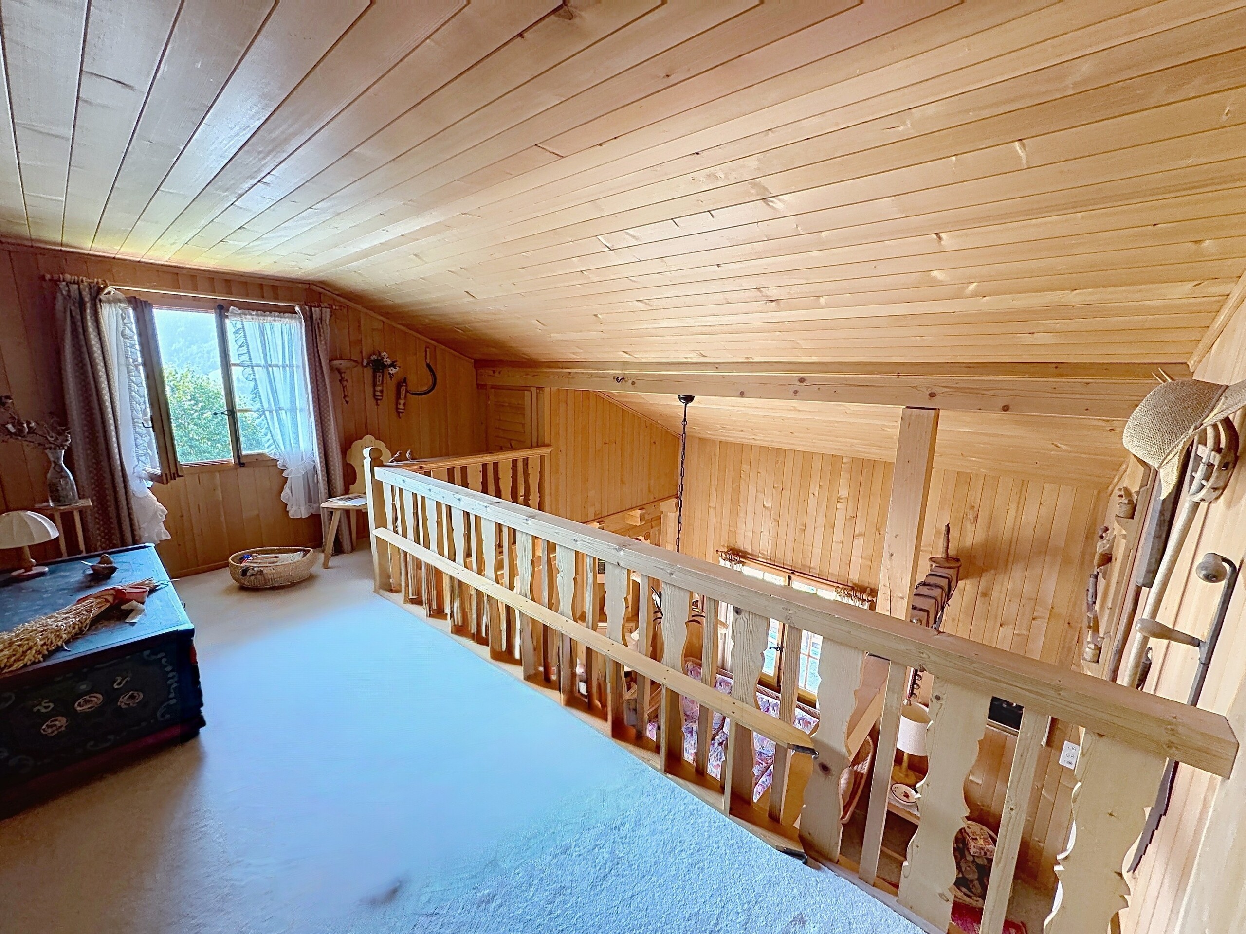 Mezzanine 