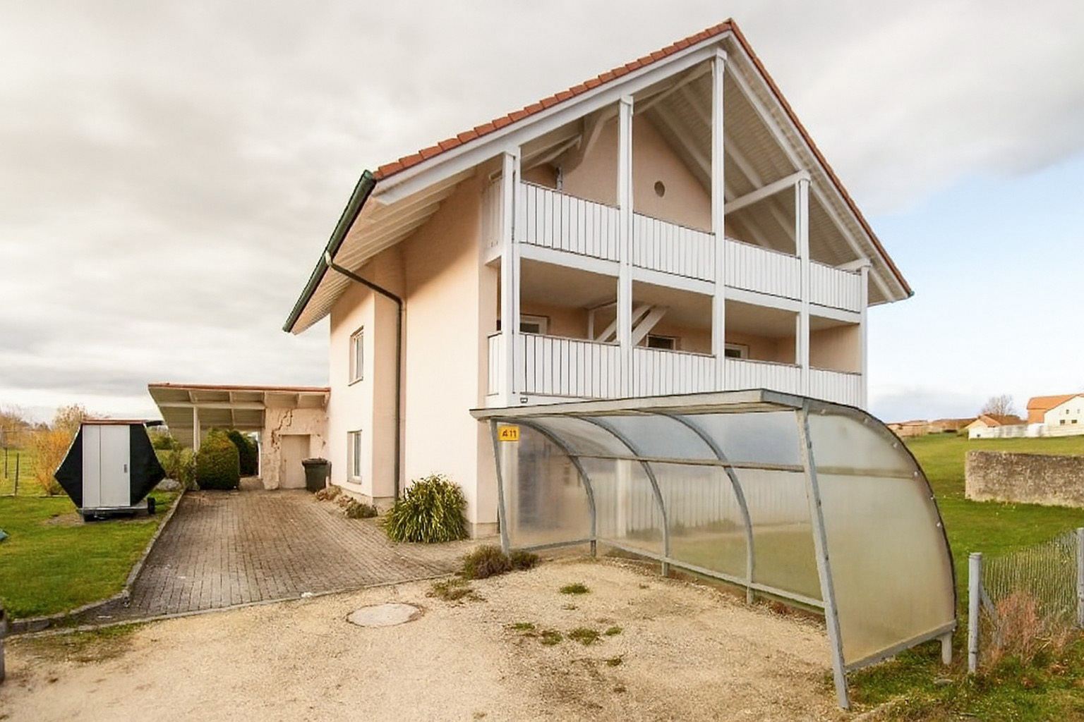 Façade sud / accès