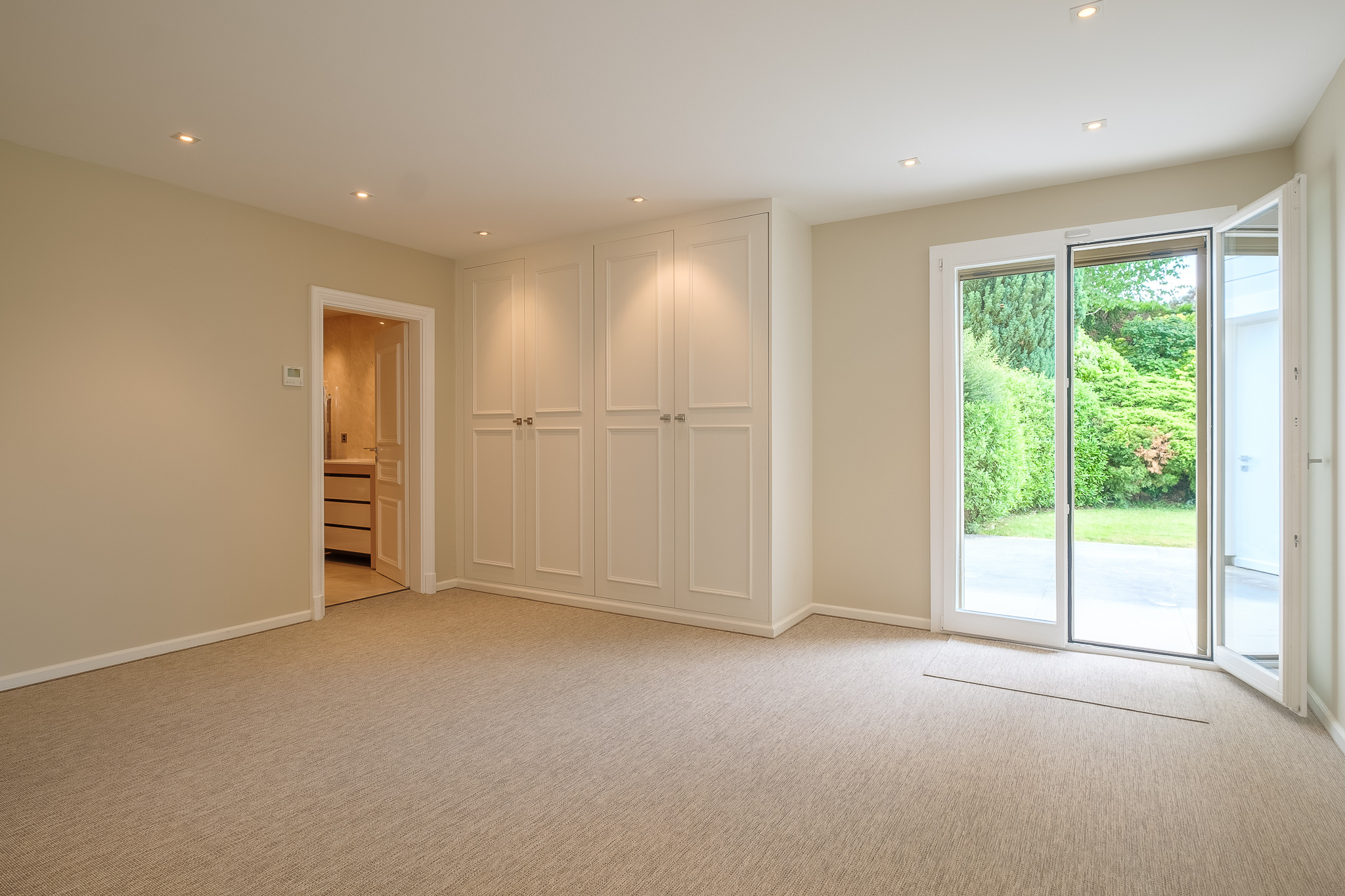 Interior view 4