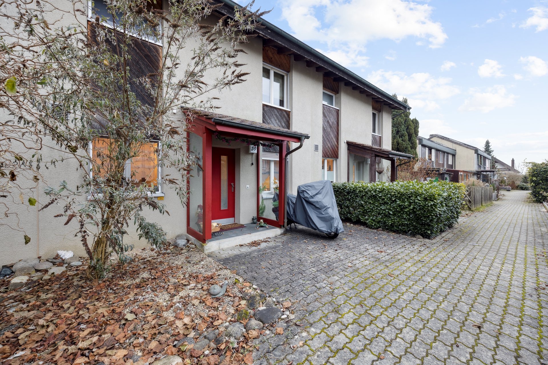 Outdoor photo Outdoor photo