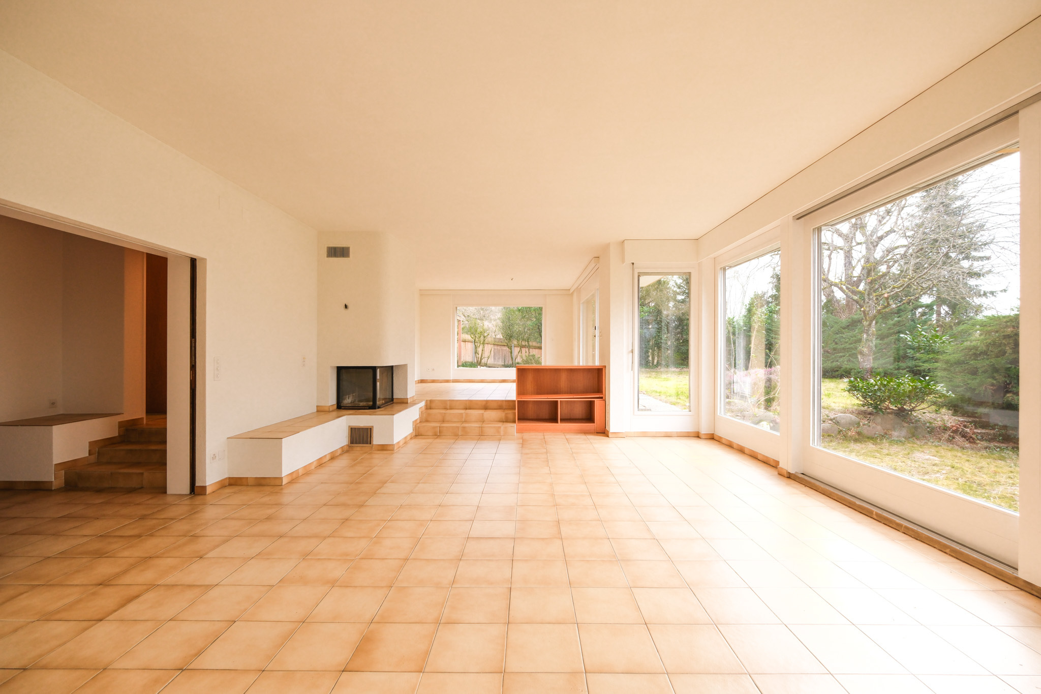 Wohn- und Essbereich mit Cheminée