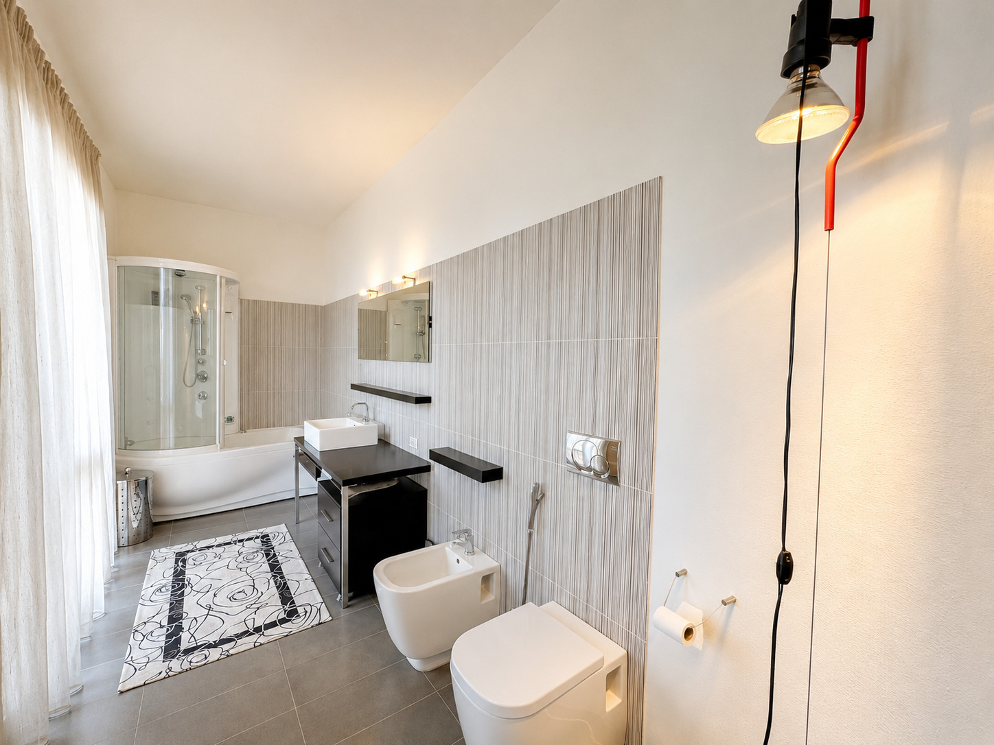 Interior view 7