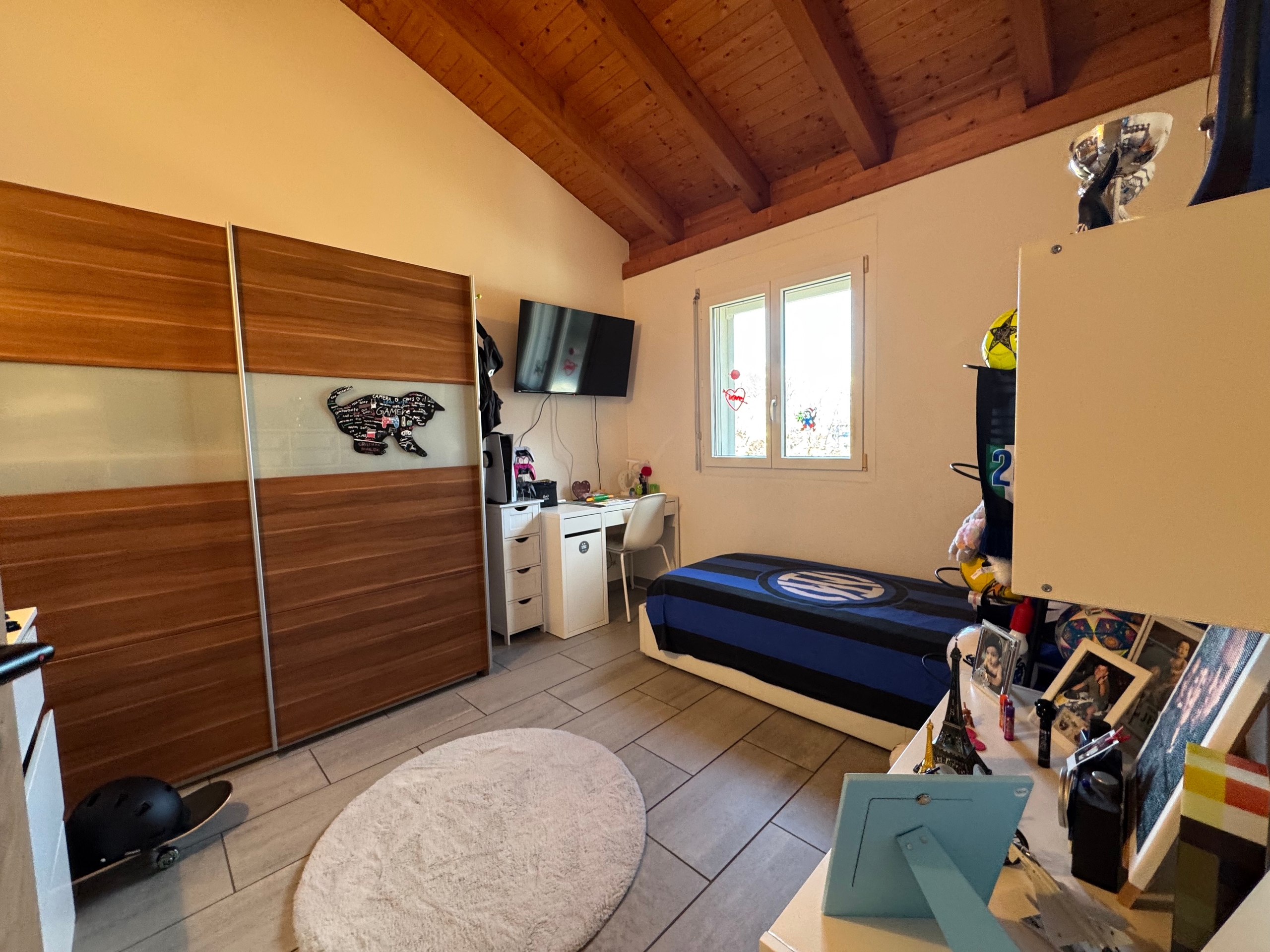 Photo 9