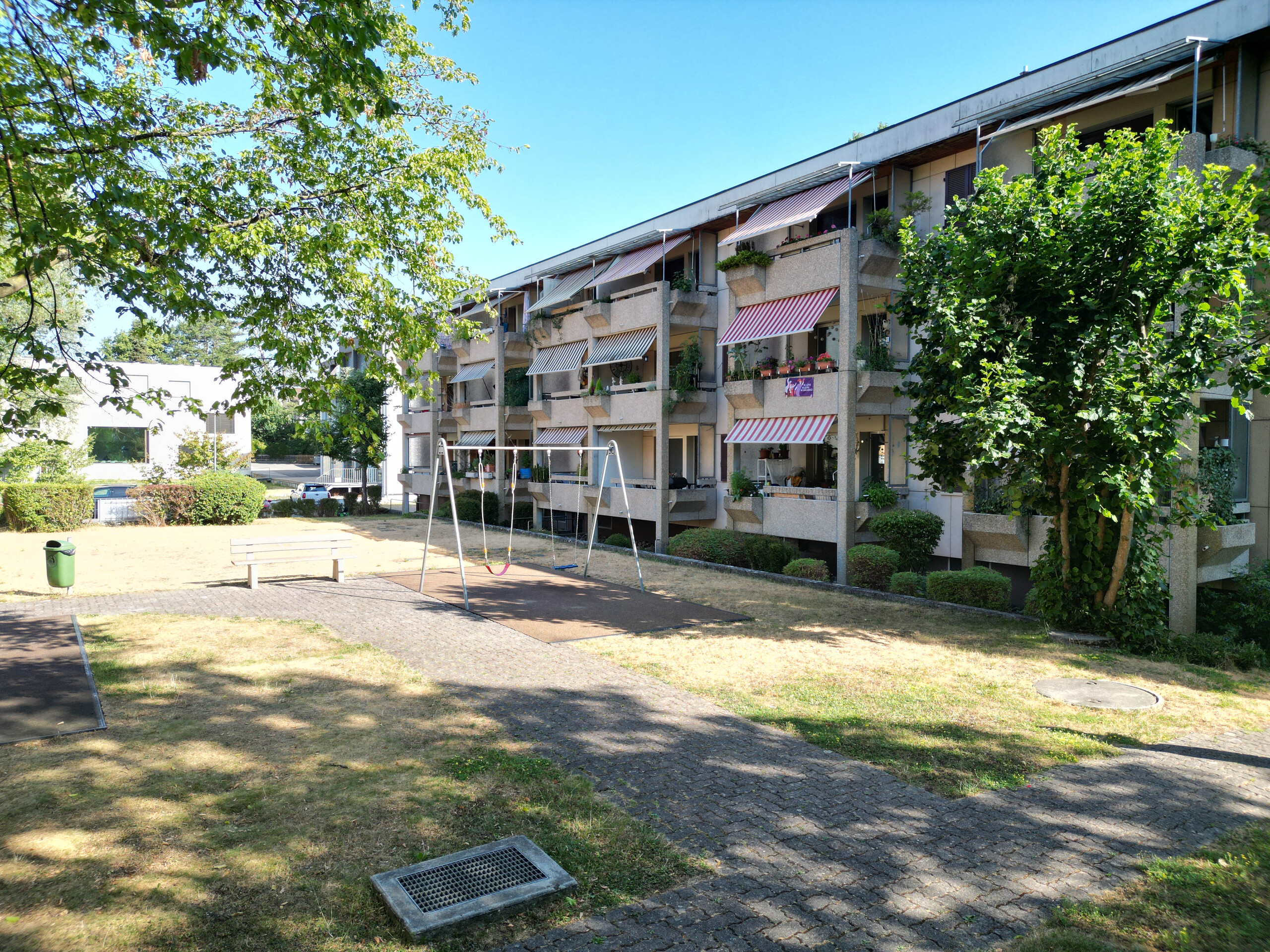 Exterior view 6