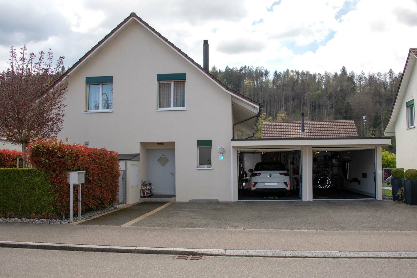 Das Haus mit Doppelgarage