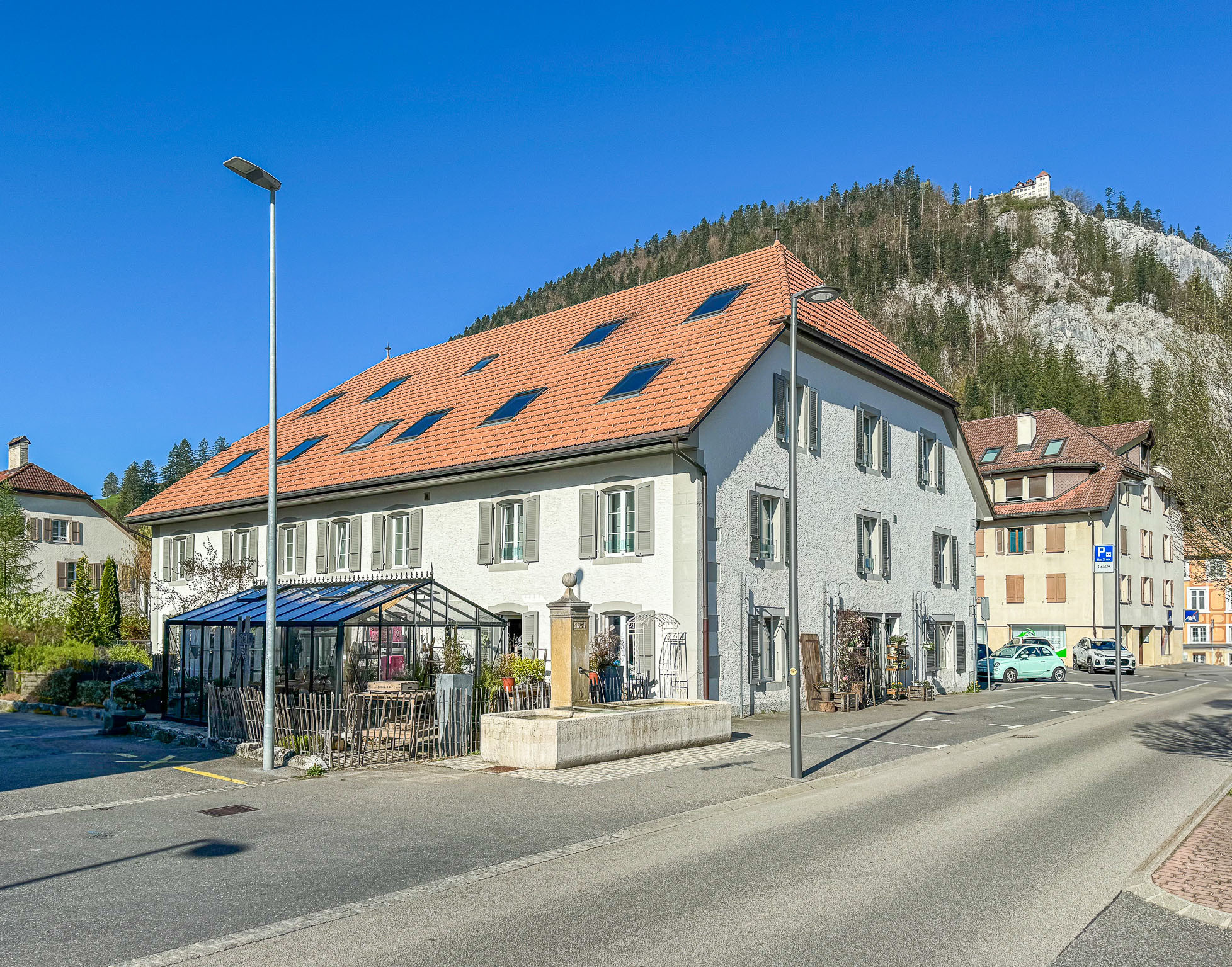 Vue sur le bâtiment
