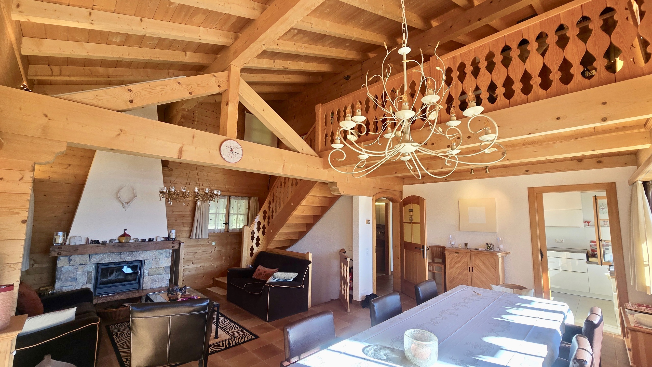 Interior view 4