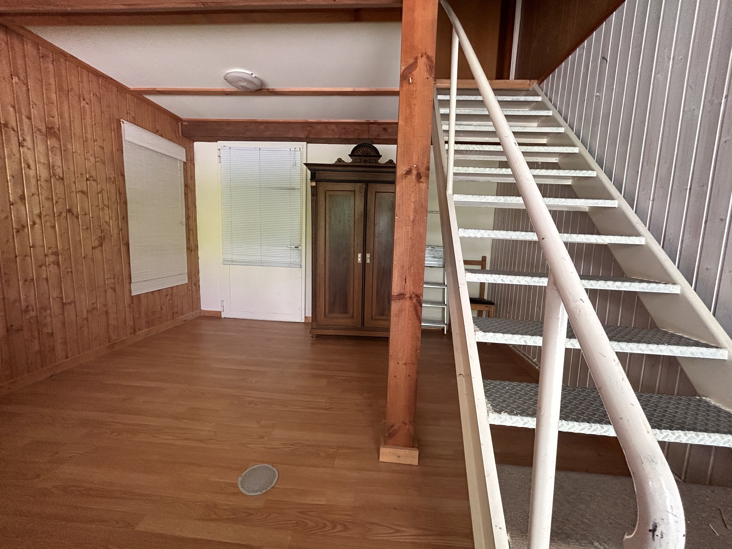 Interior view 7