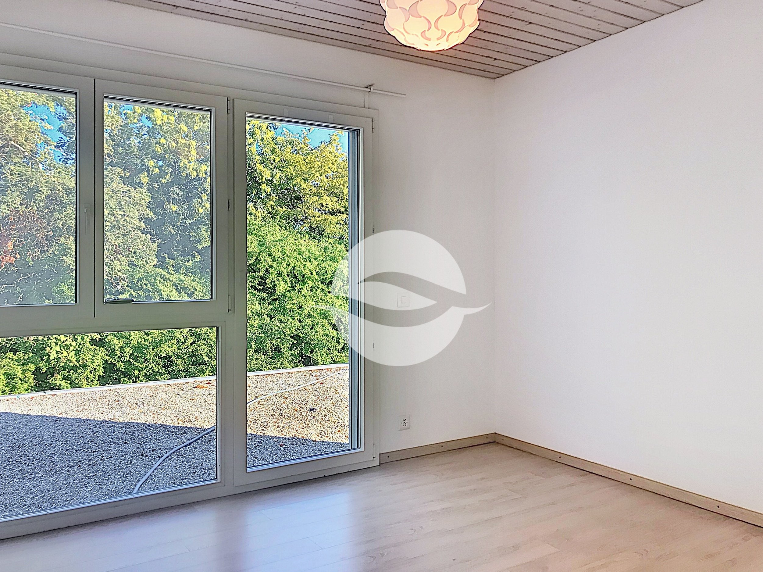 1er : 2ème Chambre à coucher