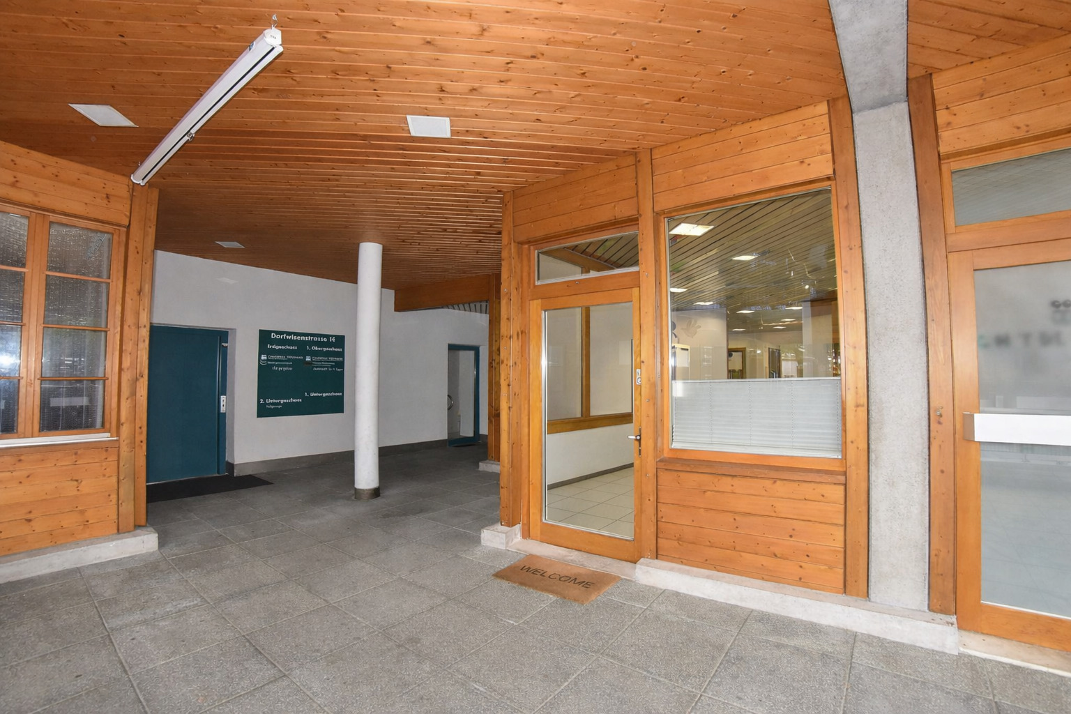 Der Gewerberaum direkt beim Lift