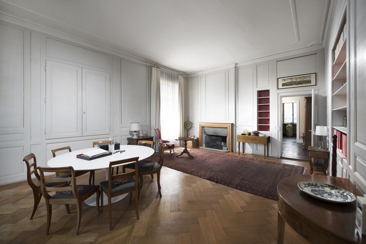 Le séjour avec accès à la salle à manger Le séjour avec accès à la salle à manger