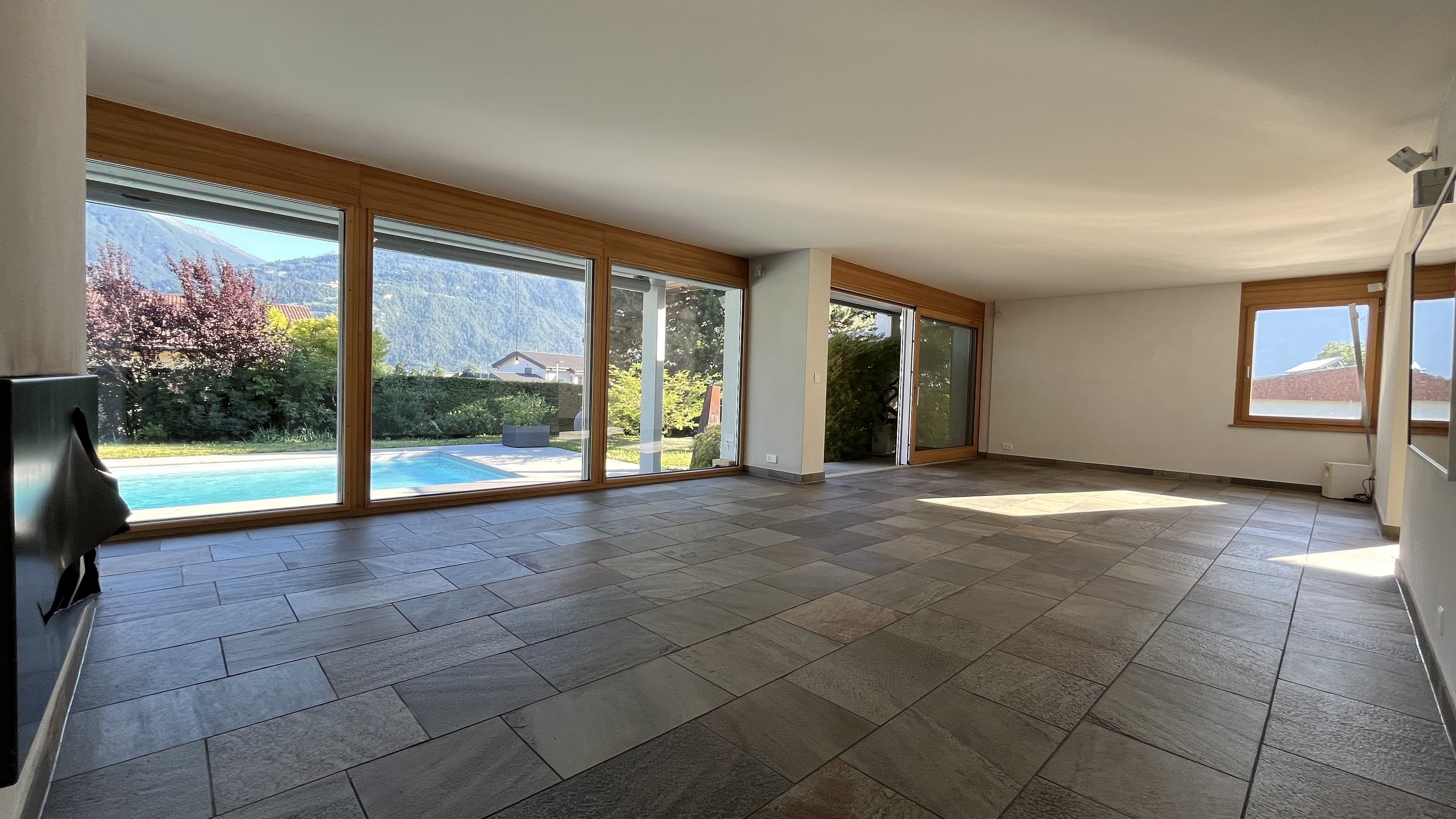 séjour avec espace cheminée et salon séjour avec espace cheminée et salon