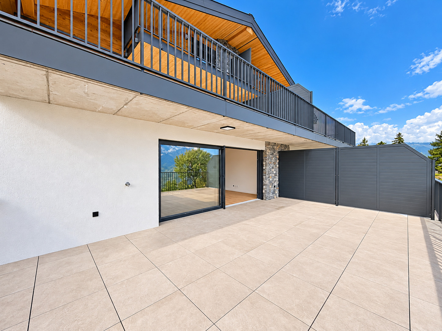 Exterior view 7