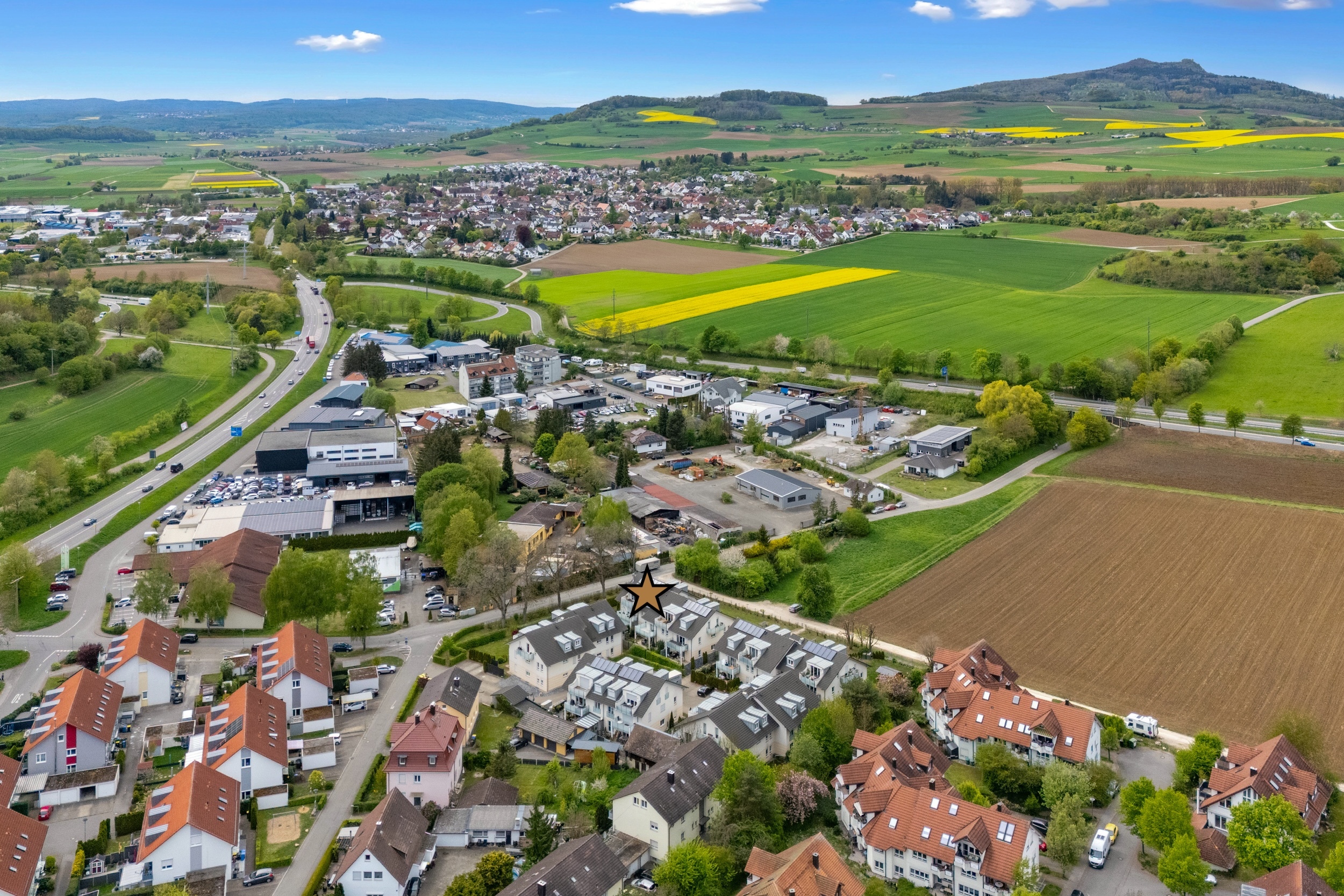 Sehr gute Verkehrsanbindung. Sehr gute Verkehrsanbindung.