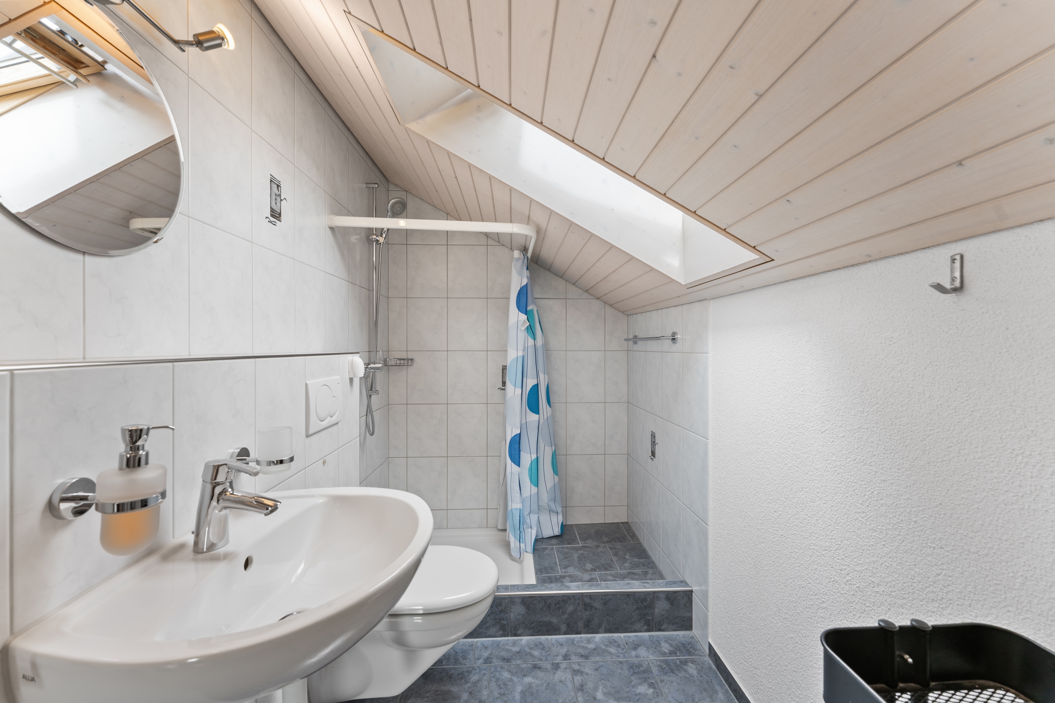 kleines Badezimmer im DG kleines Badezimmer im DG