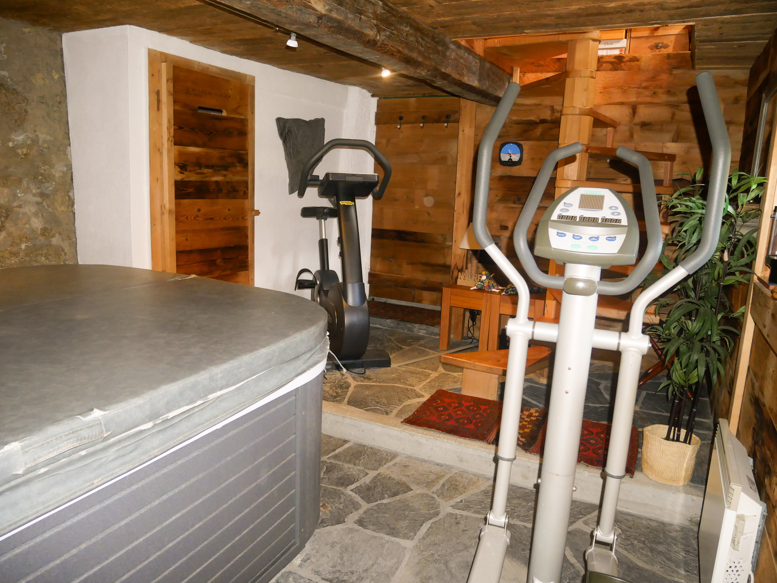 Salle jacuzzi Salle jacuzzi