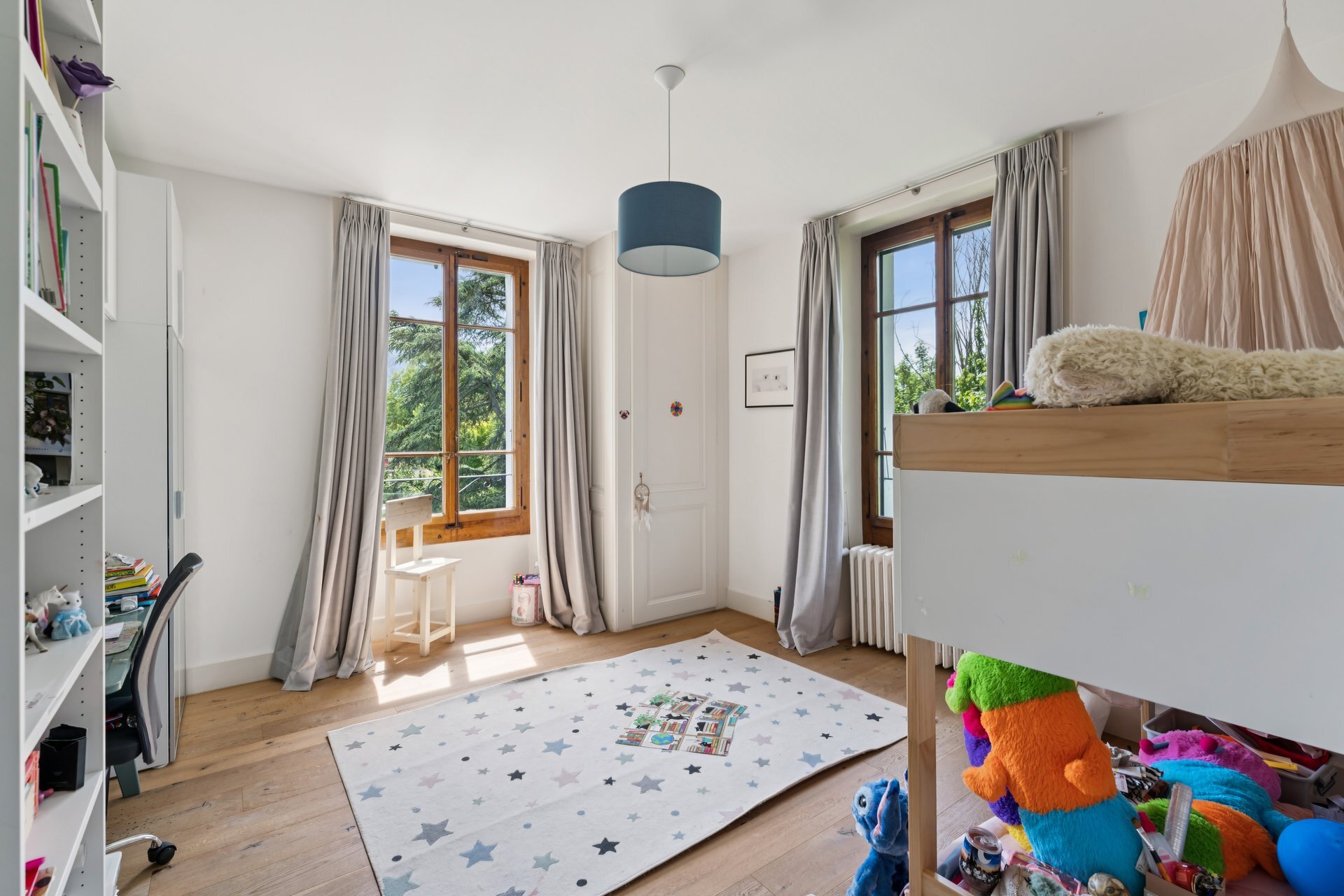 Interior view 5