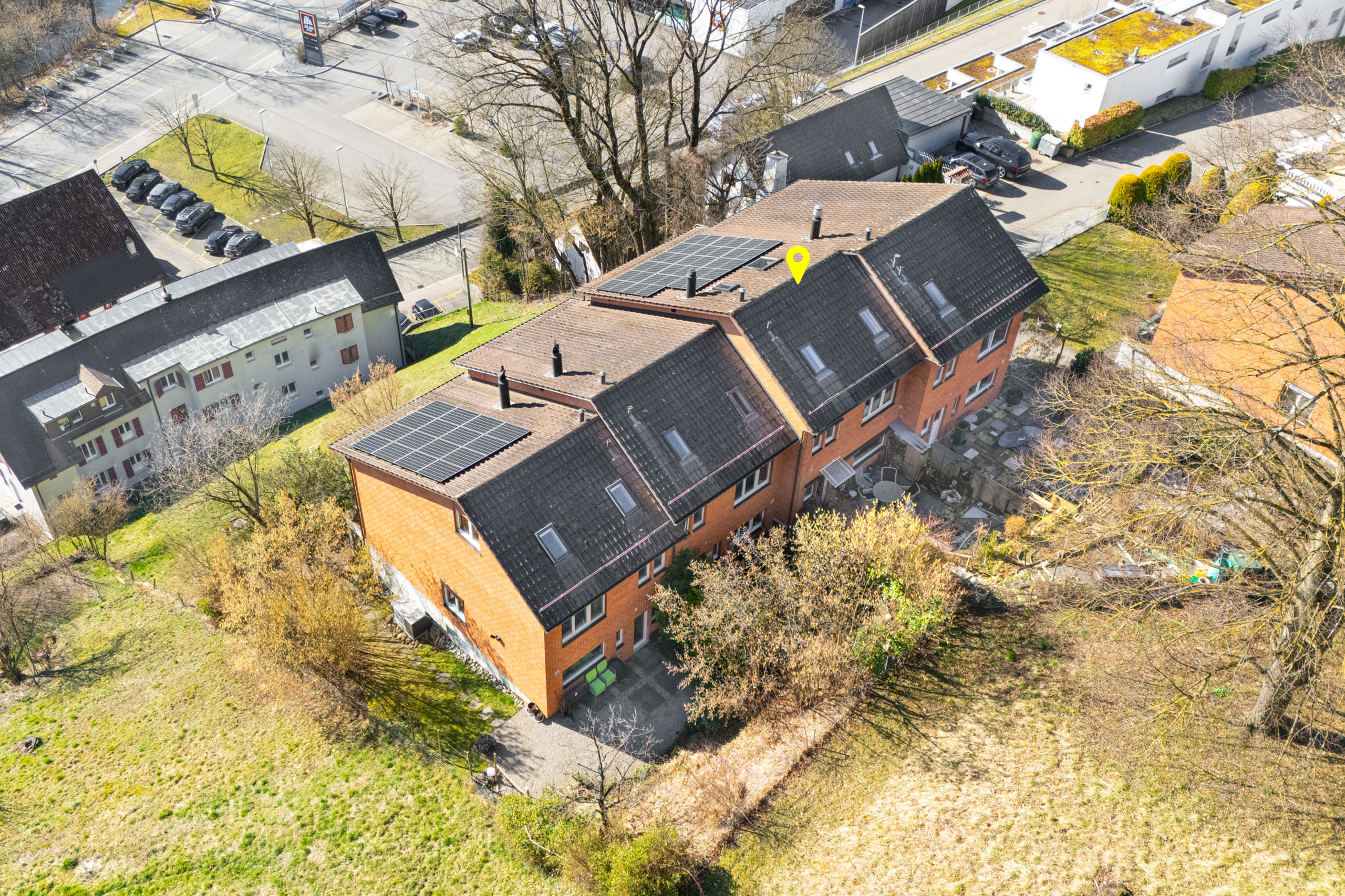 Exterior view 4