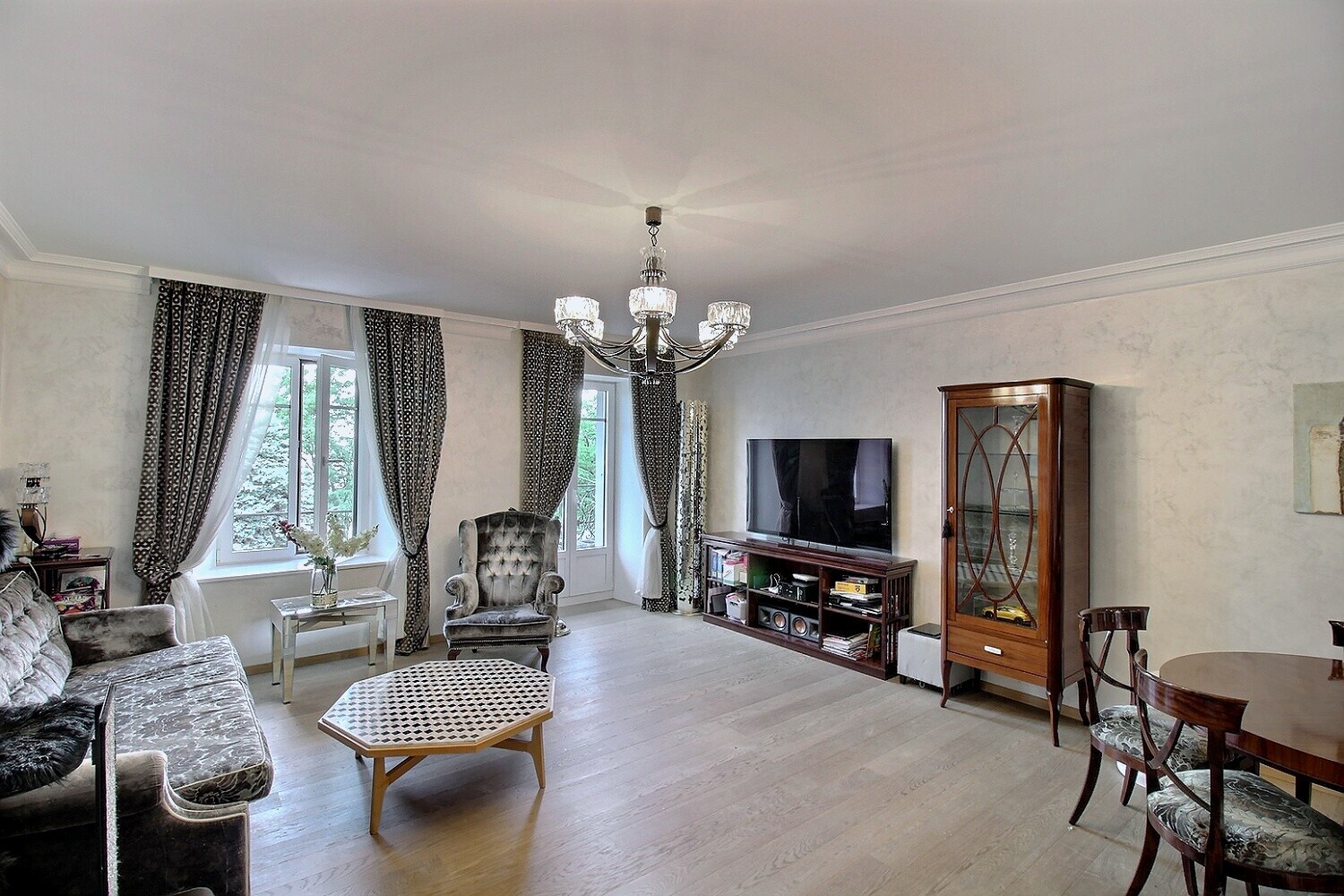 Interior view 1
