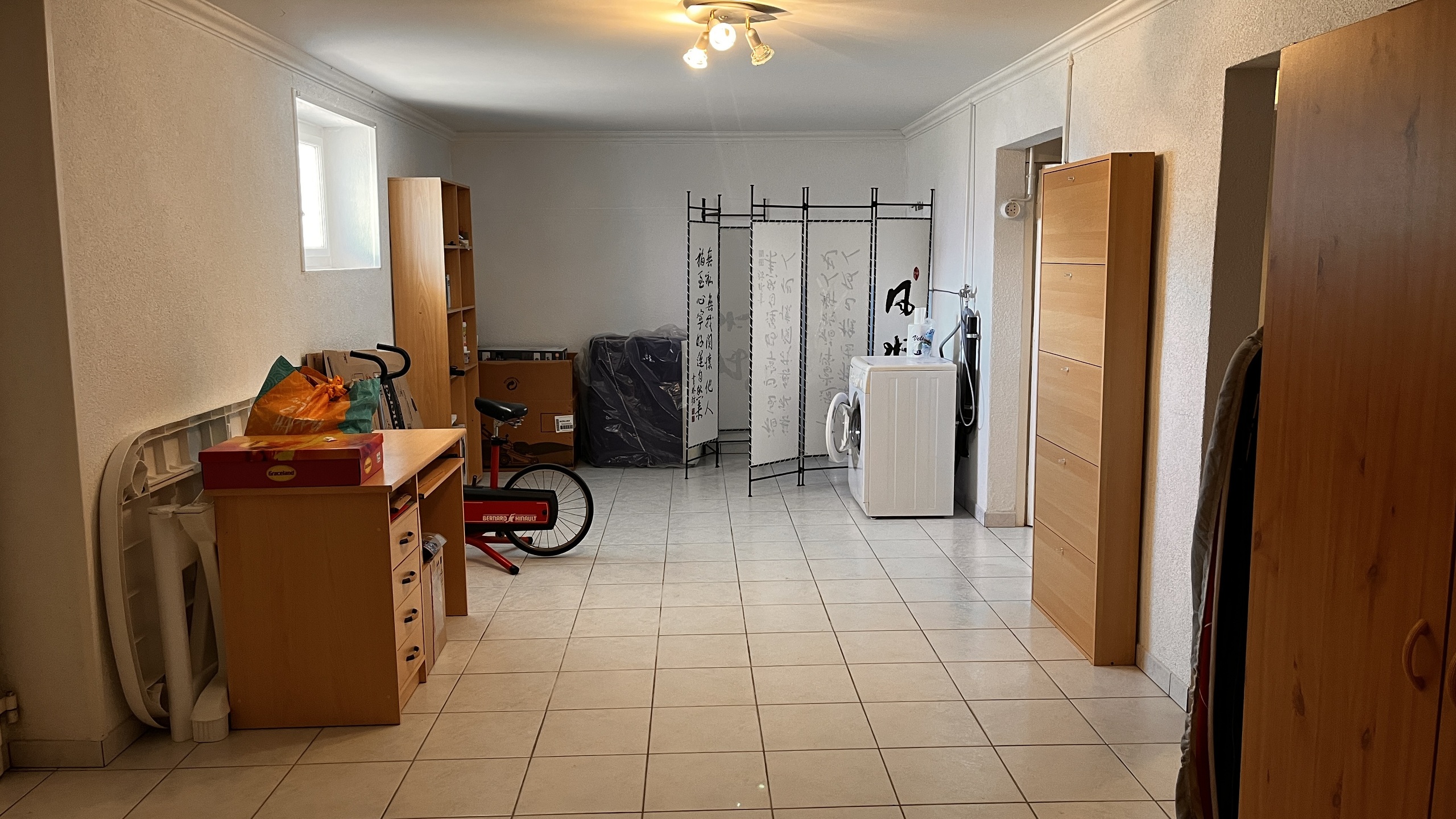 Local au rez inférieur 