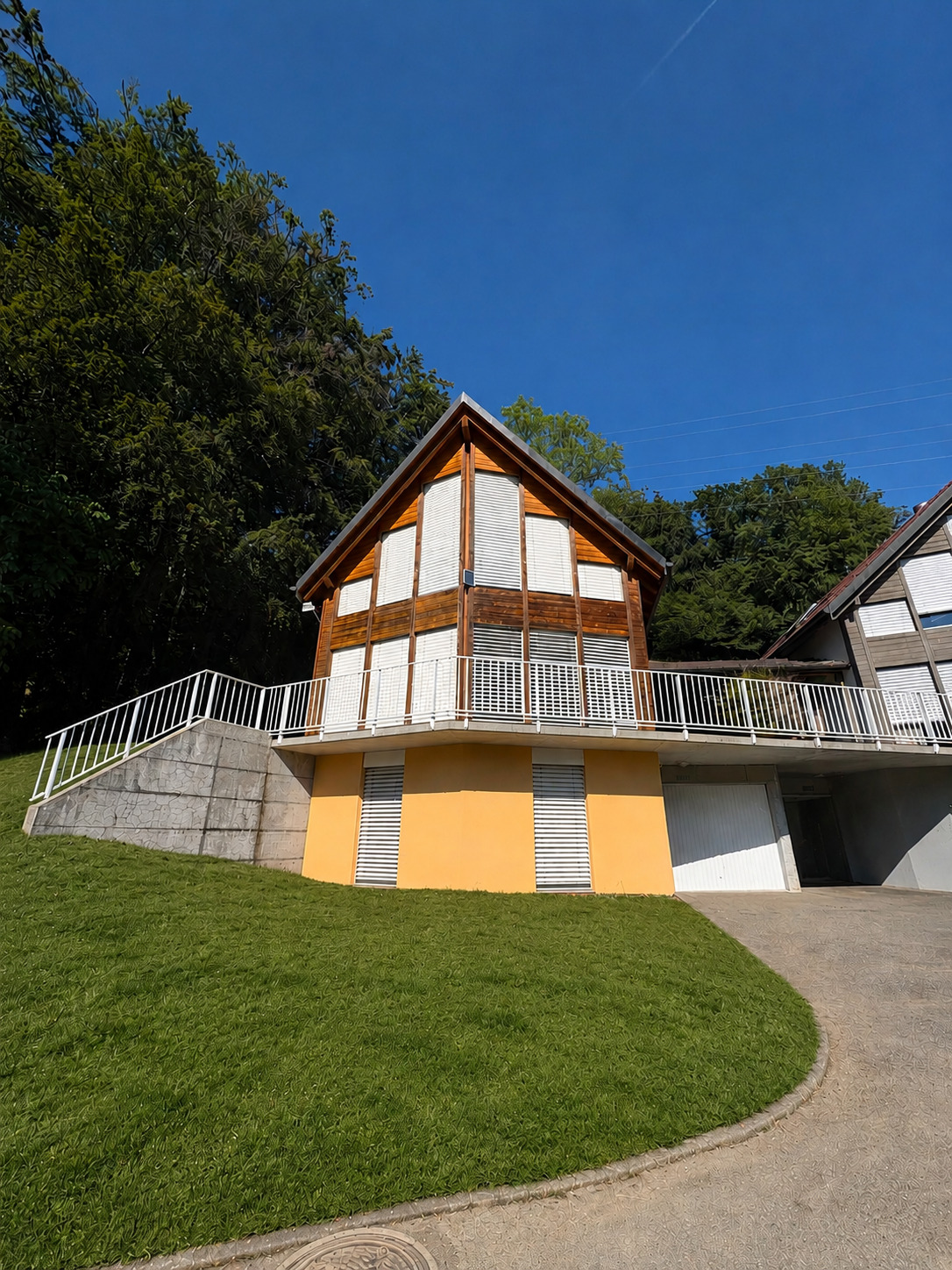 Exterior view 1