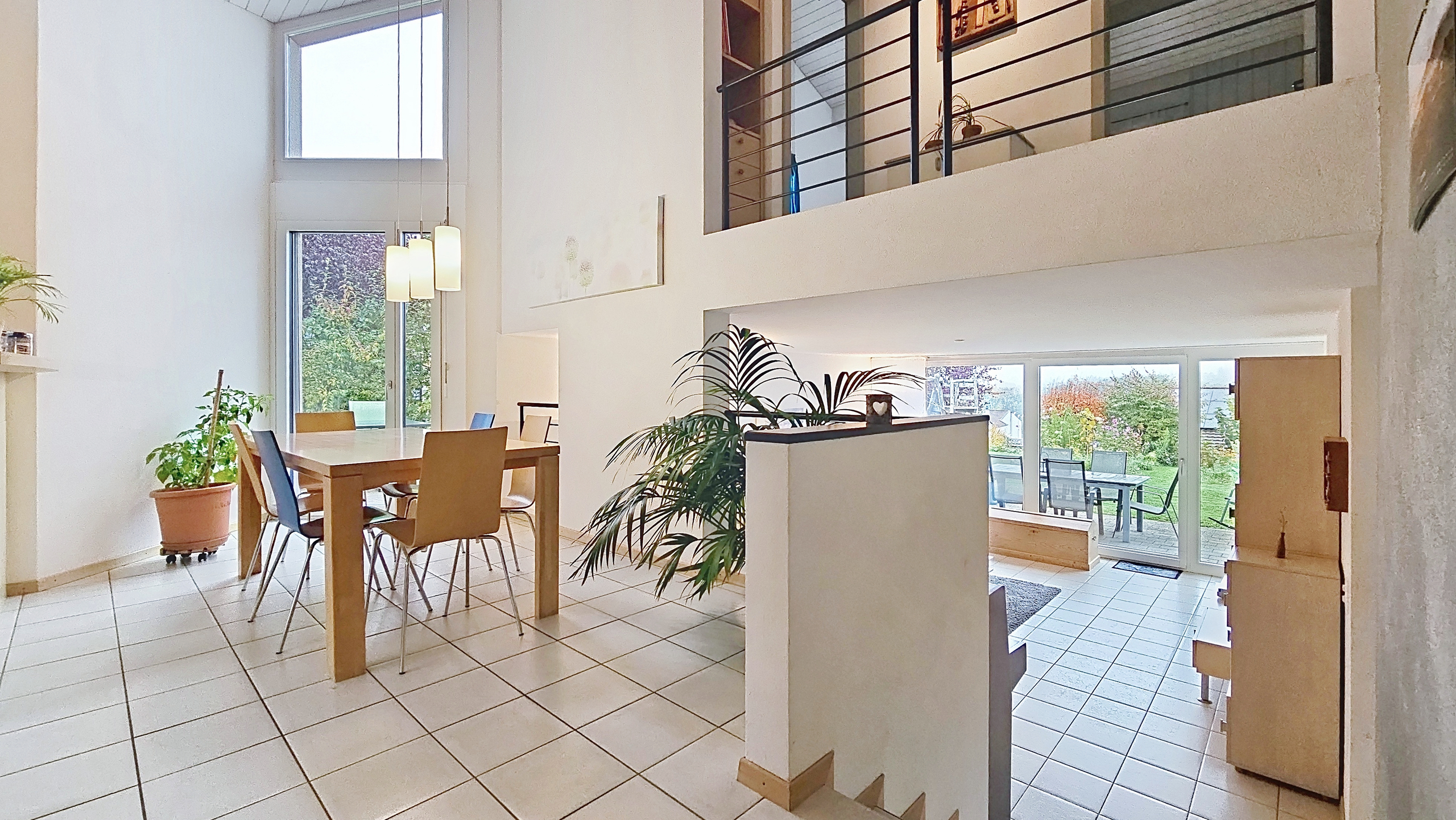 Salle à manger / rez supérieur Salle à manger / rez supérieur