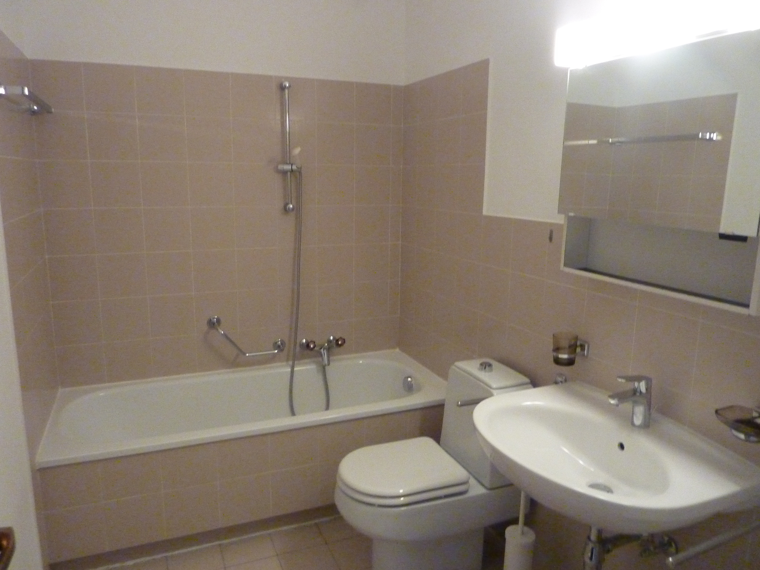 Photo 9
