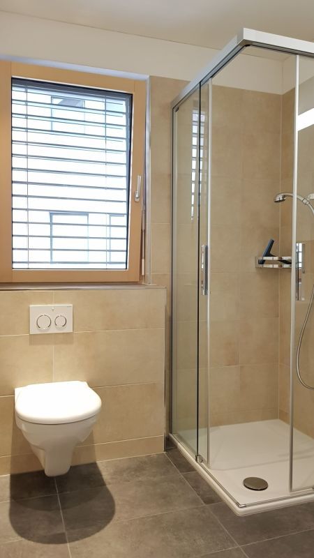 Nasszelle mit Dusche Nasszelle mit Dusche