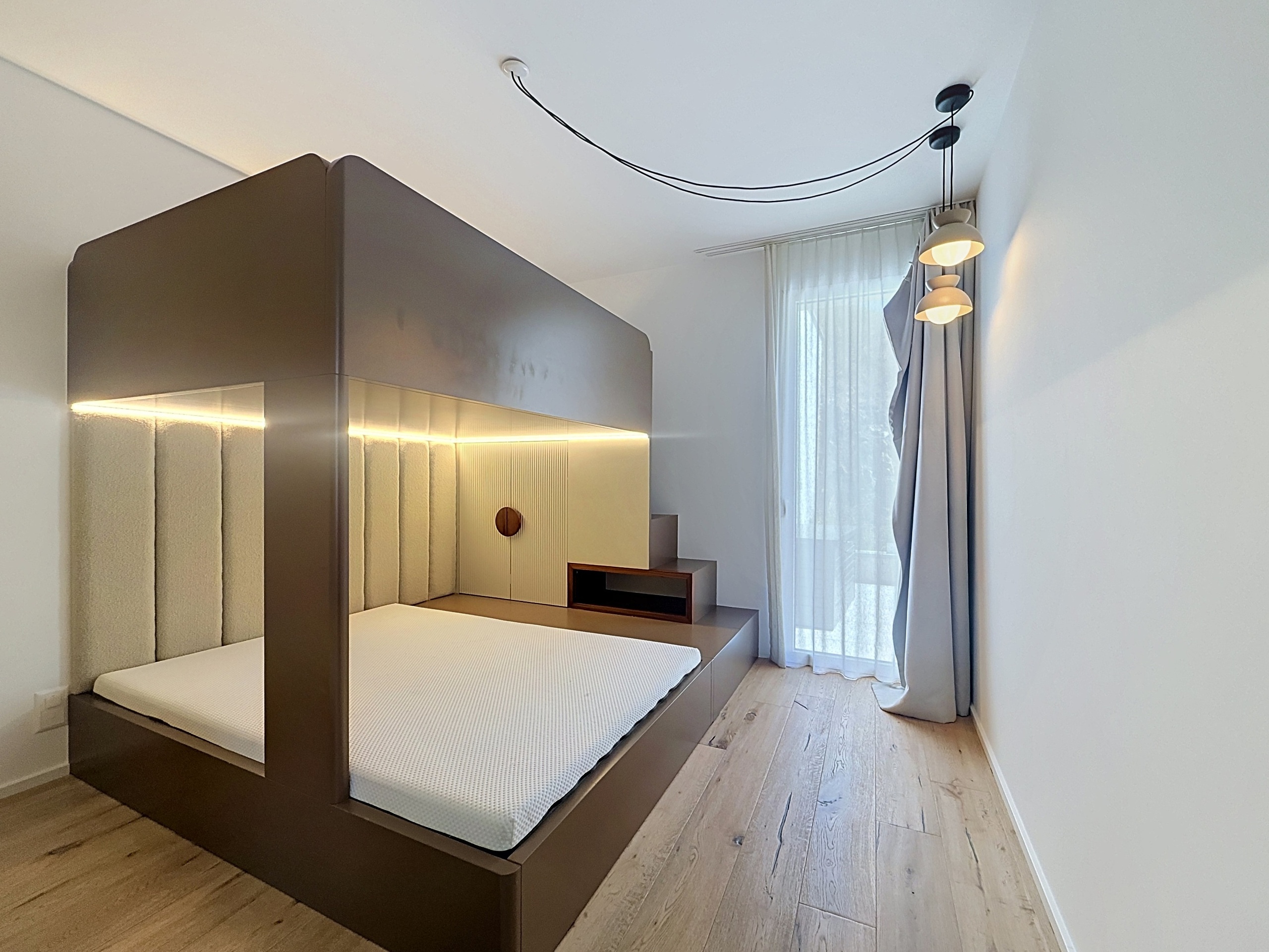 Interior view 8
