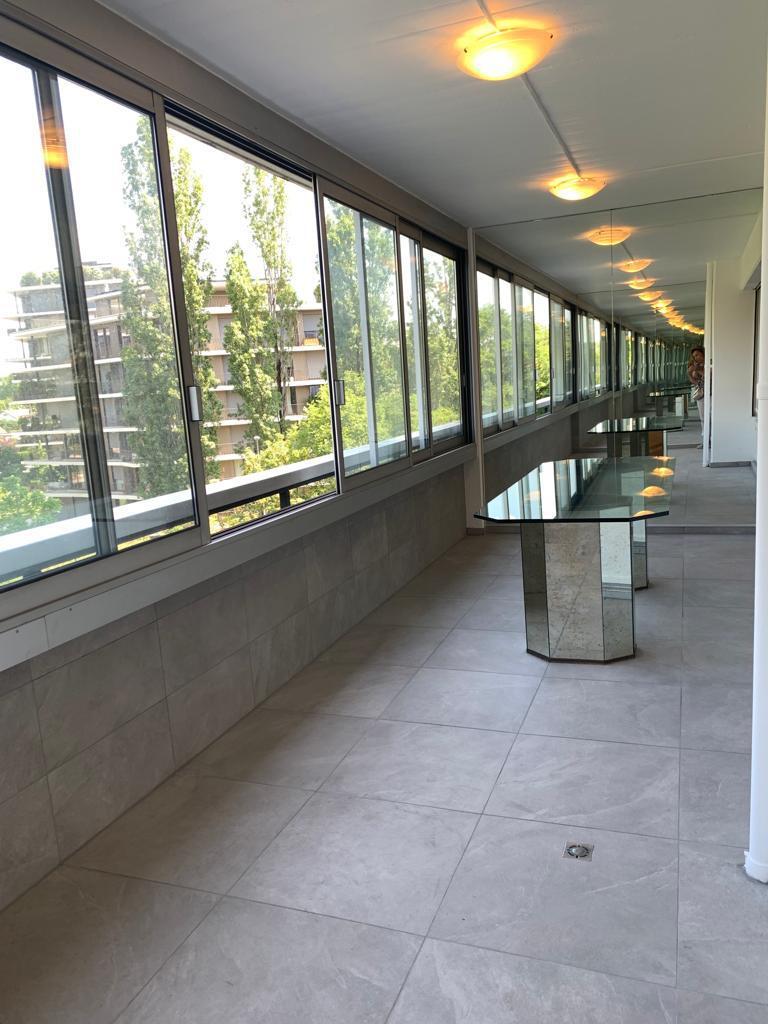 Interior view 7
