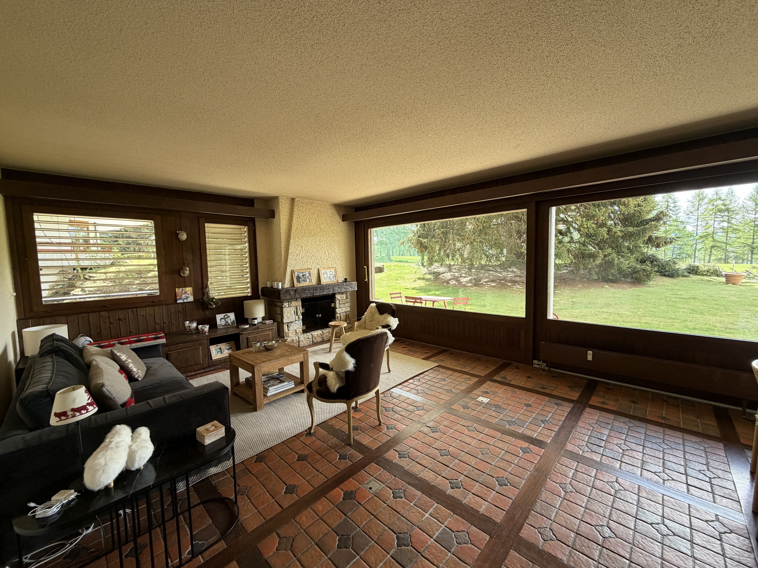 Interior view 3