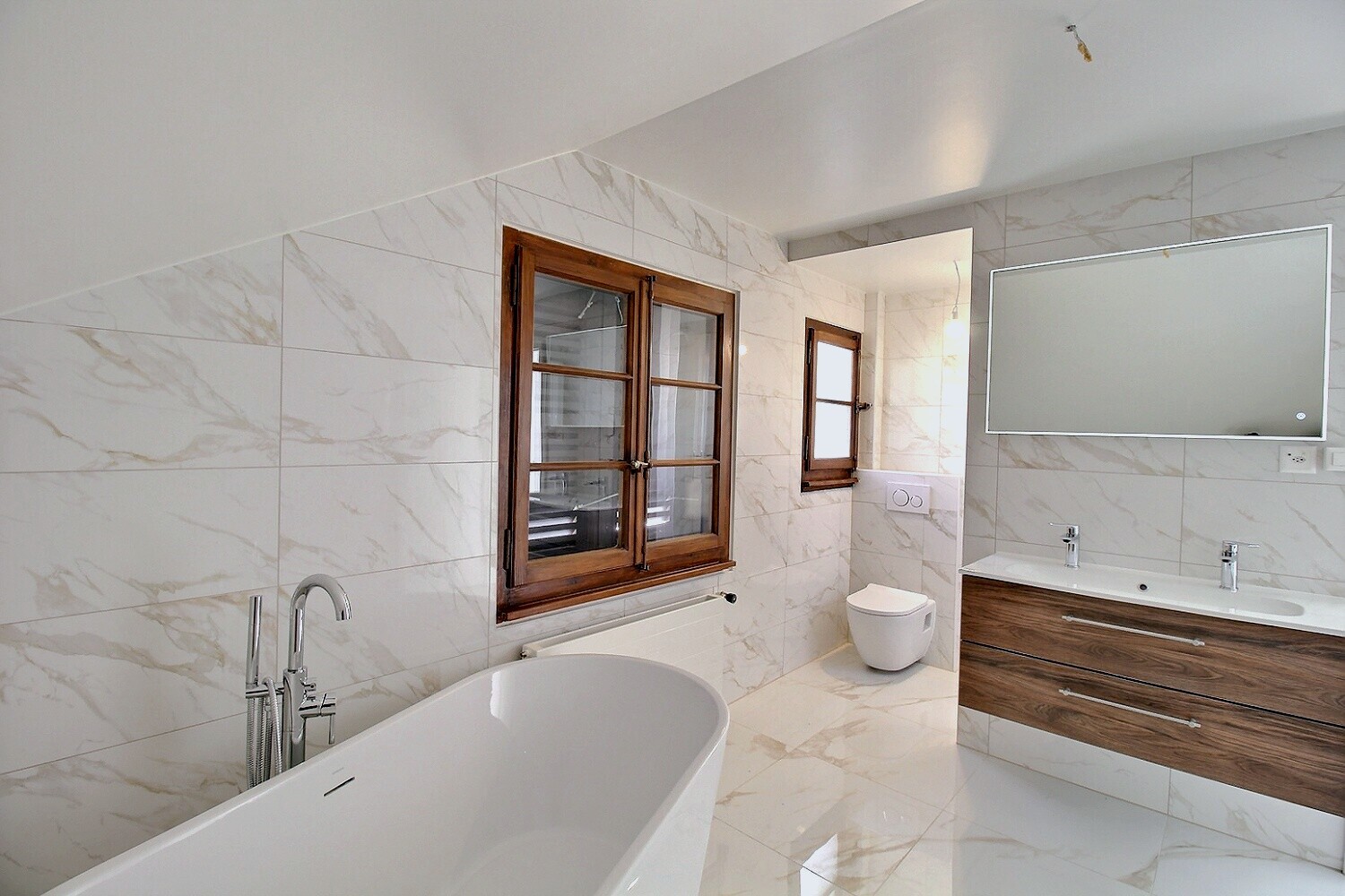 Interior view 8