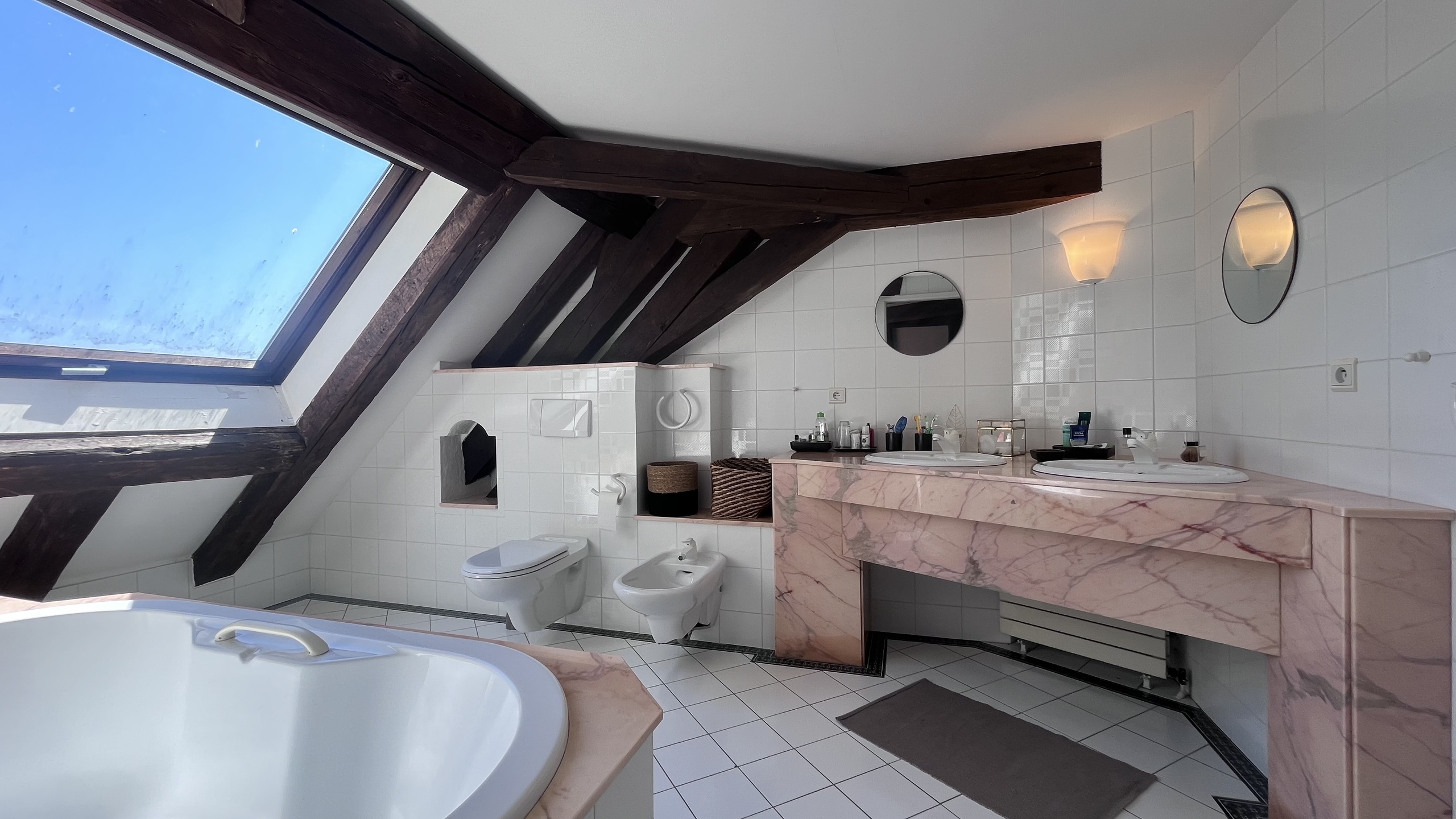 Salle de bains attenante à la chambre parentale Salle de bains attenante à la chambre parentale