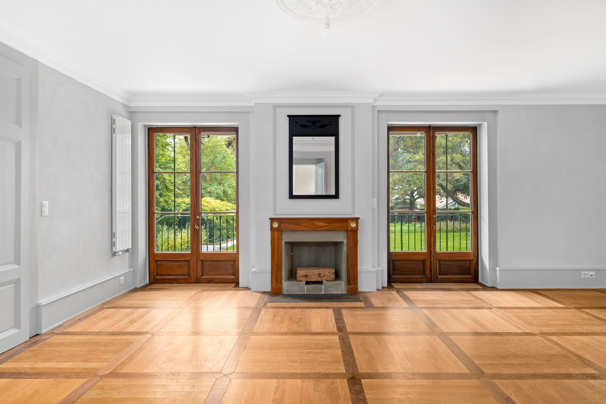 Interior view 4