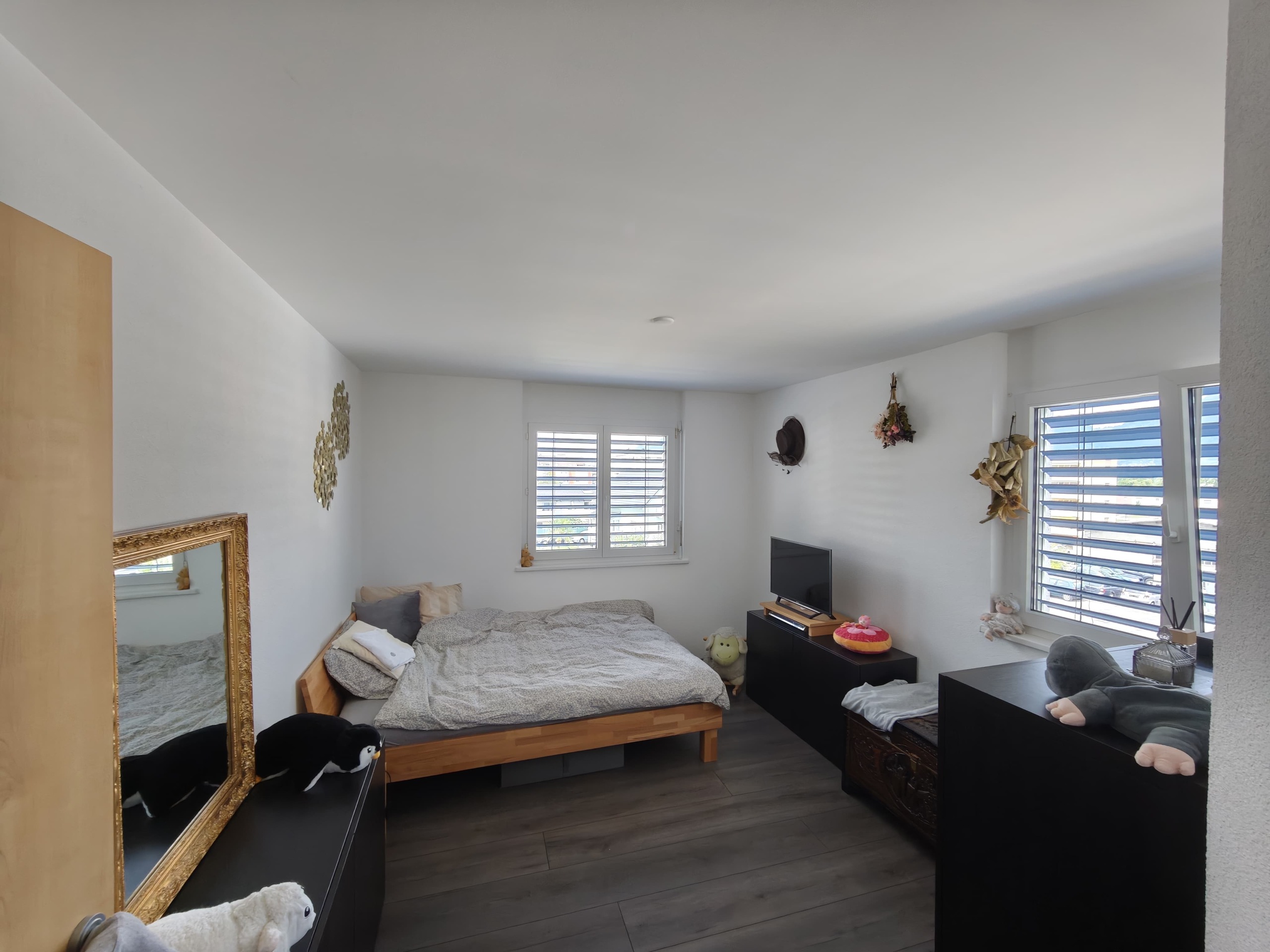 Interior view 6