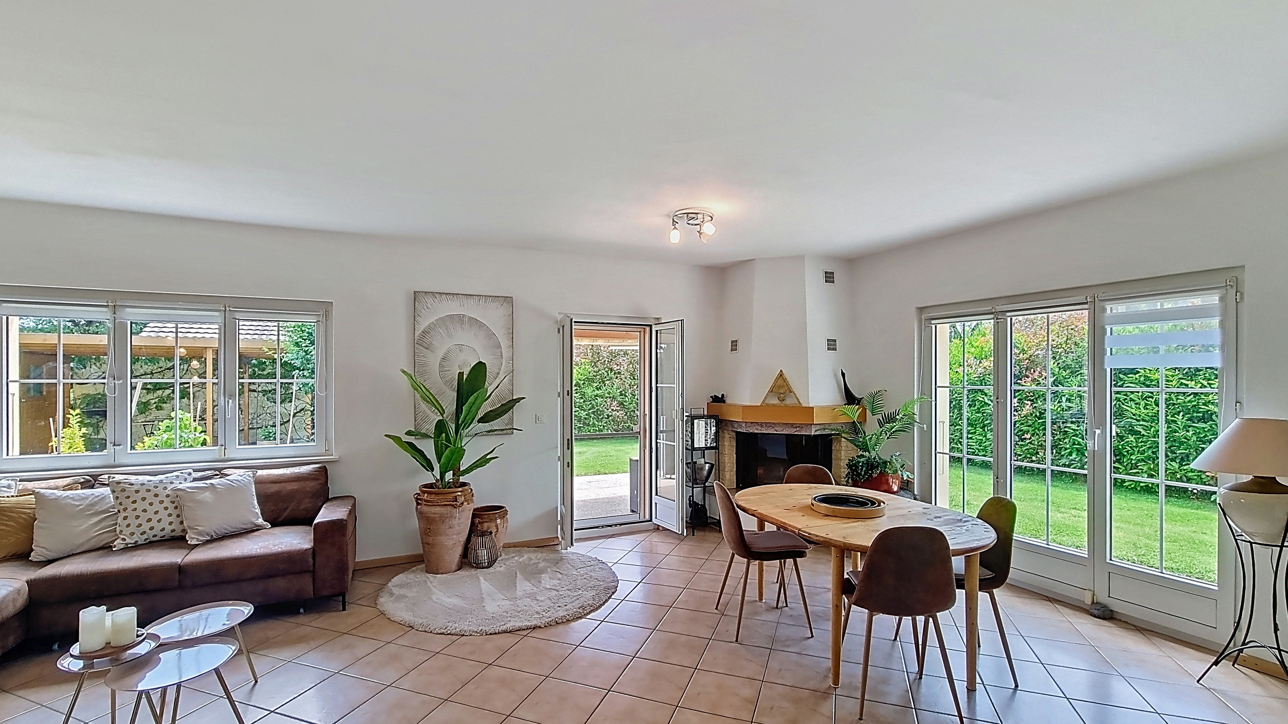 Interior view 2