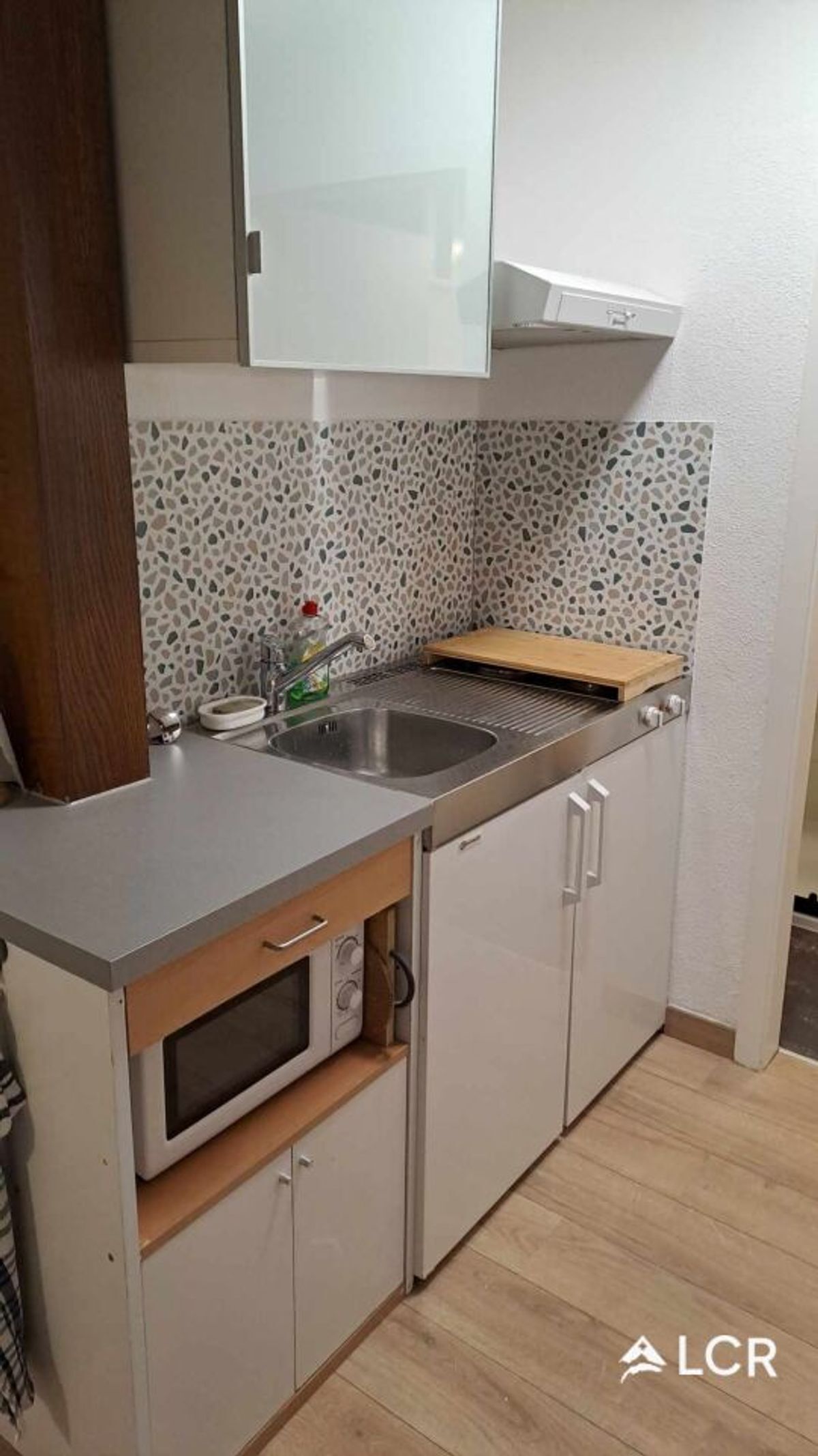 Photo 10