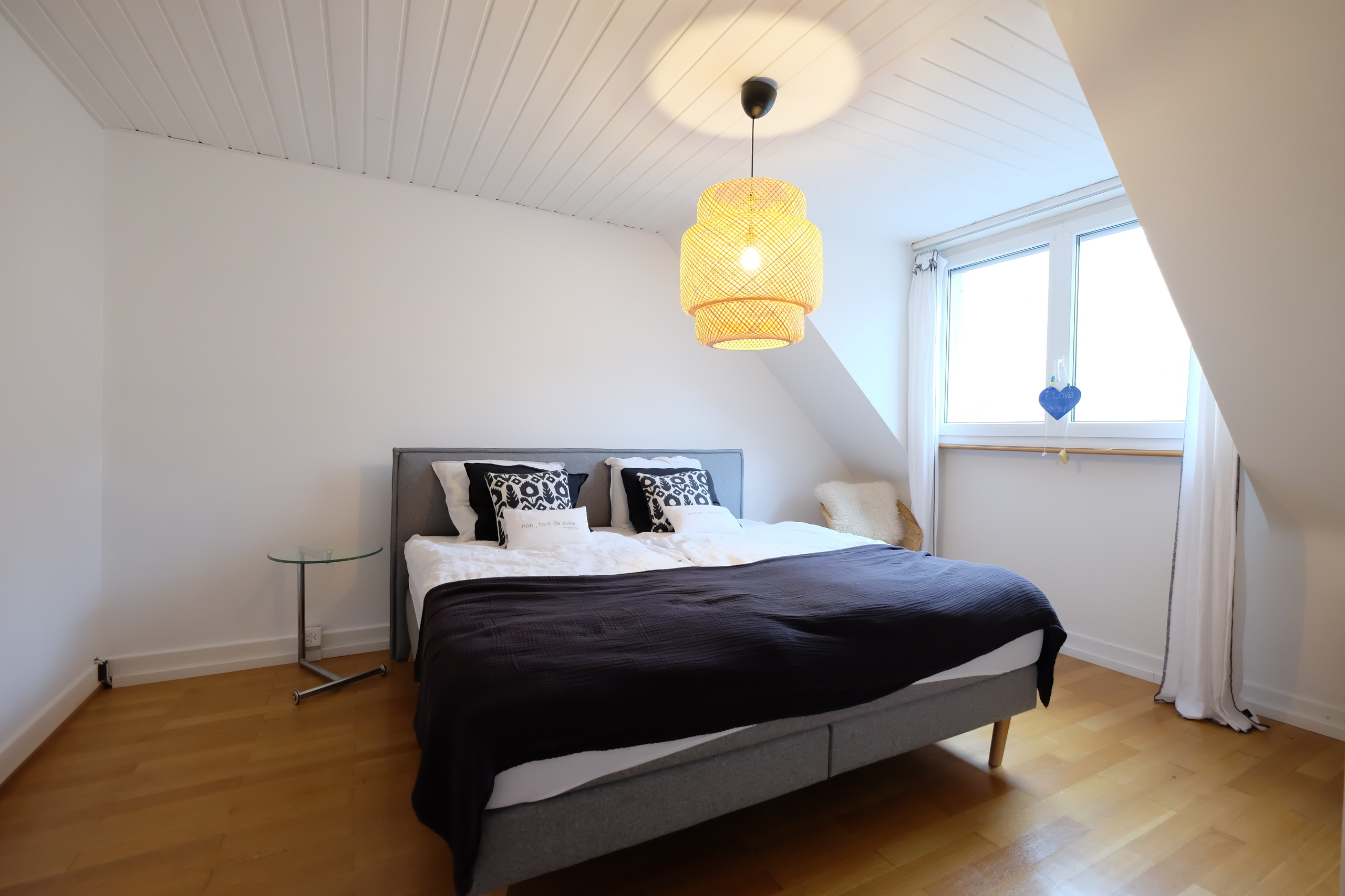 Eltern Schlafzimmer DG Eltern Schlafzimmer DG