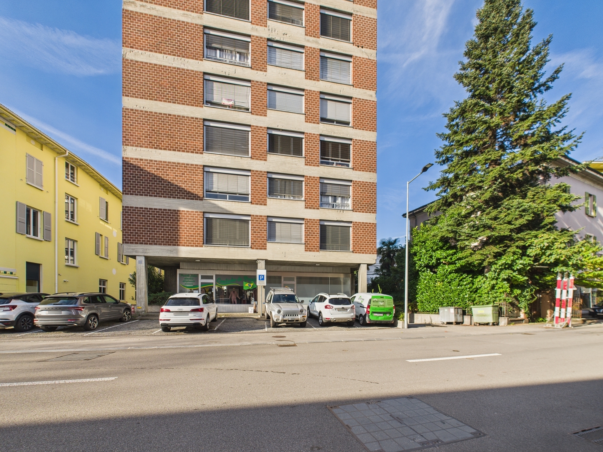 Photo 11