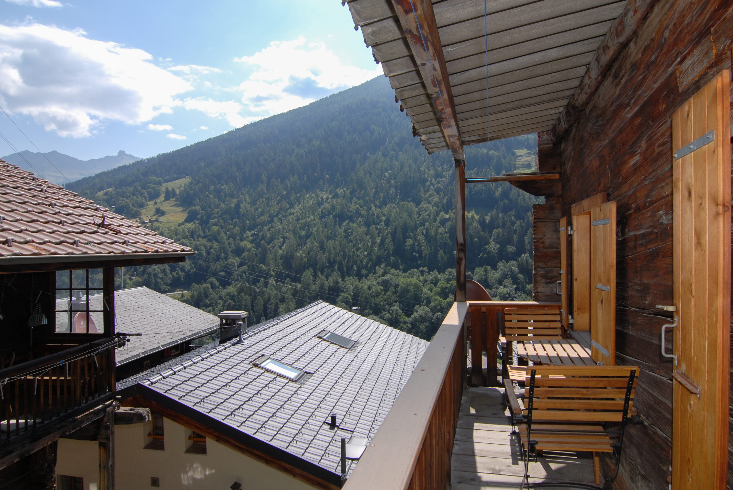 Exterior view 3