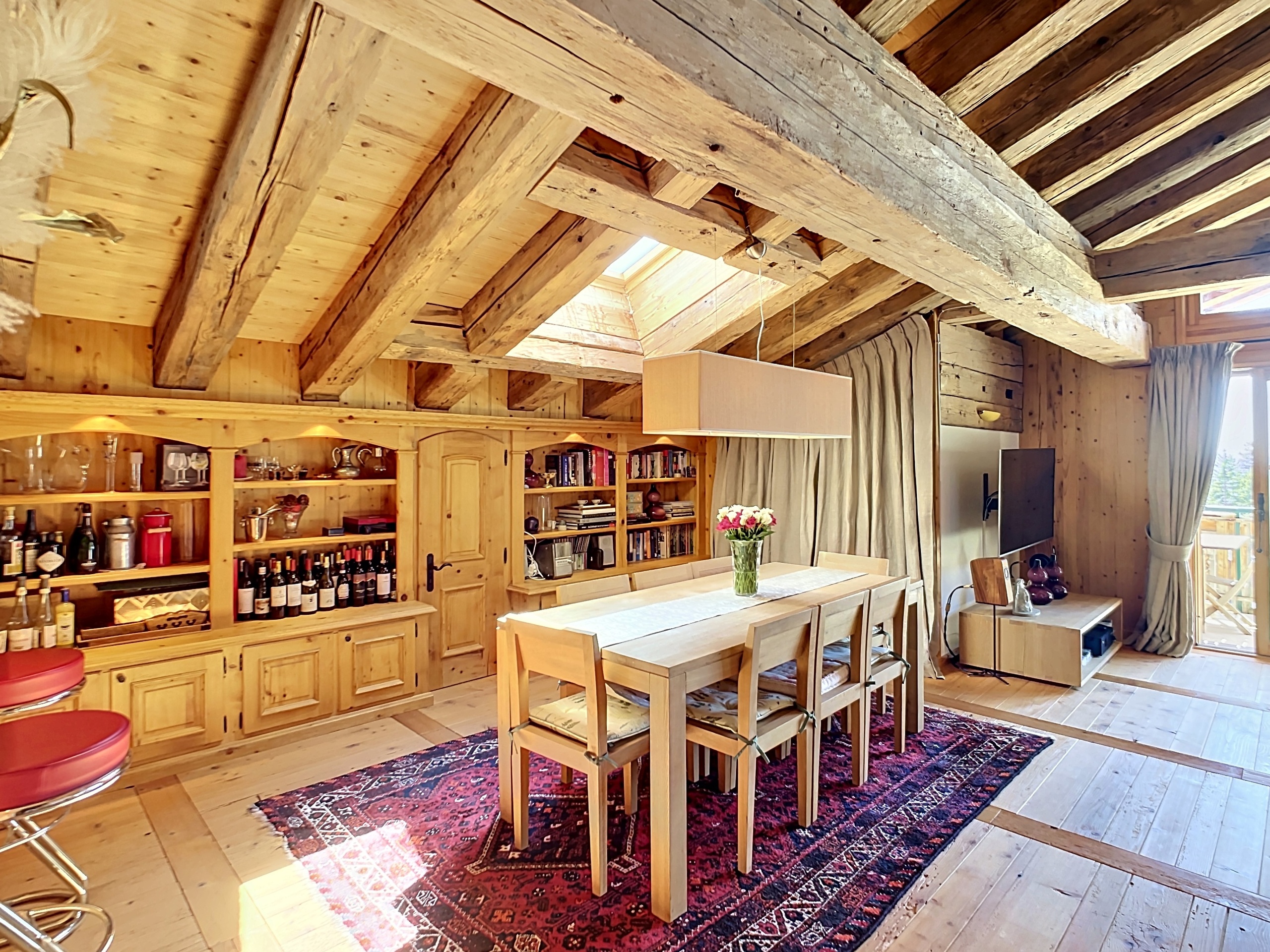 Interior view 10