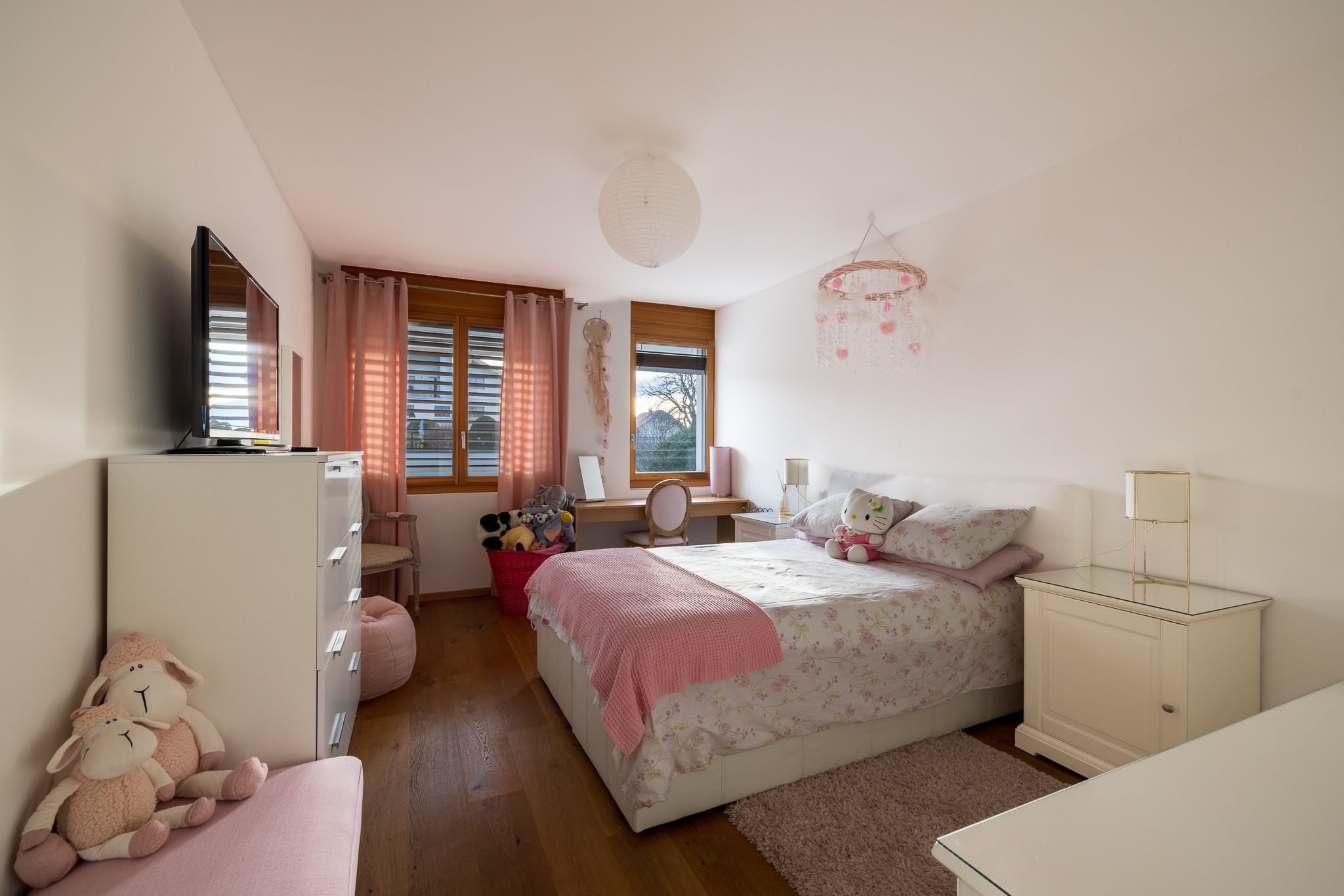 Interior view 9