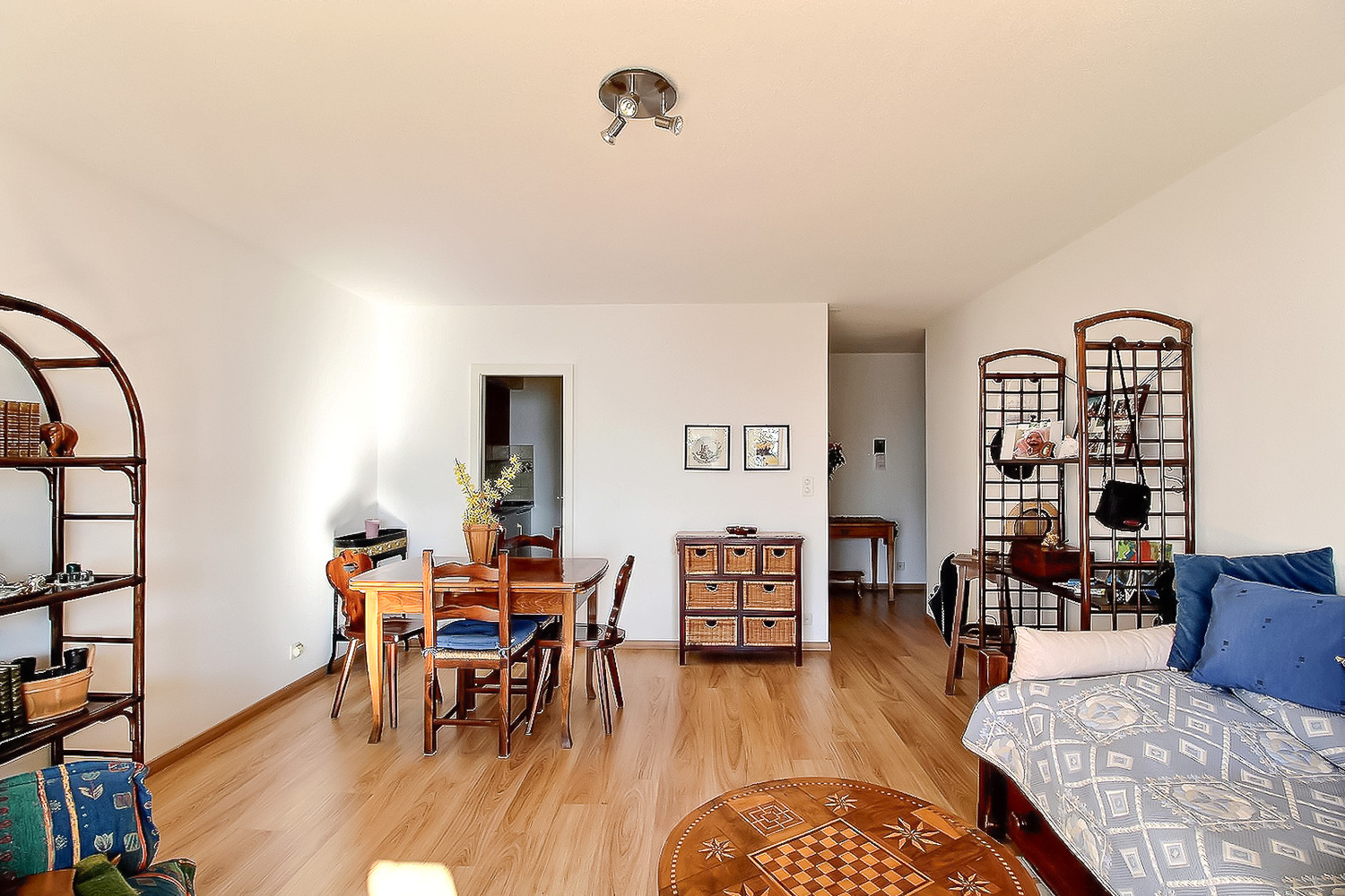 Interior view 2