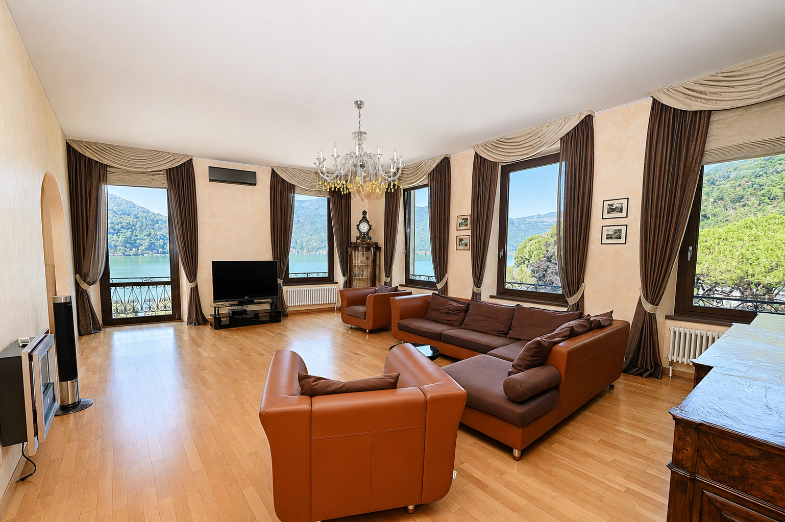 Interior view 1
