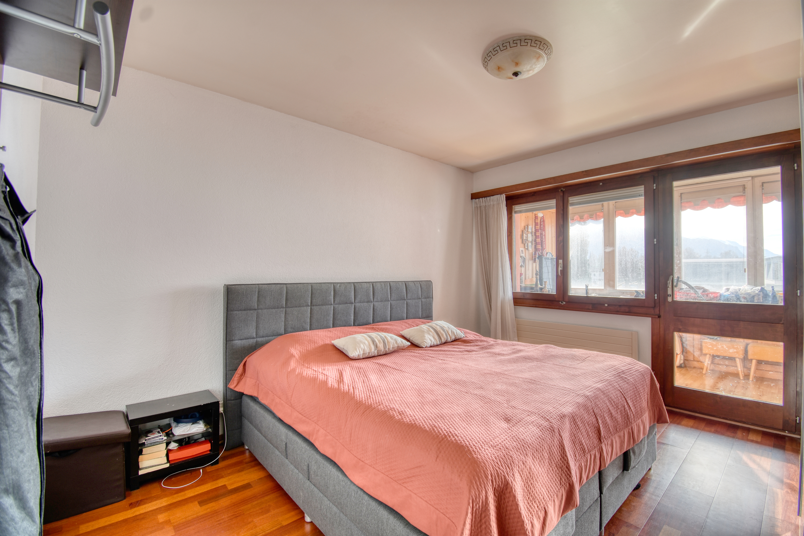 Apartment Sierre - Parent's bedroom Apartment Sierre - Parent's bedroom