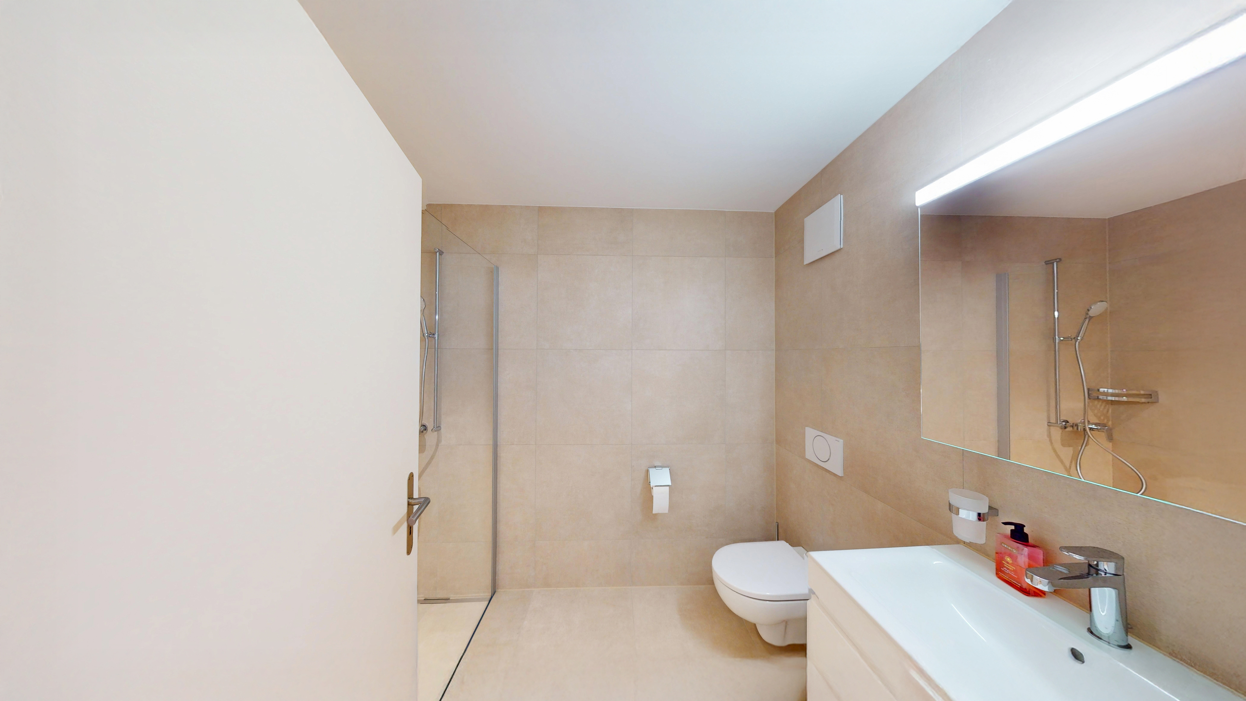 Interior view 4