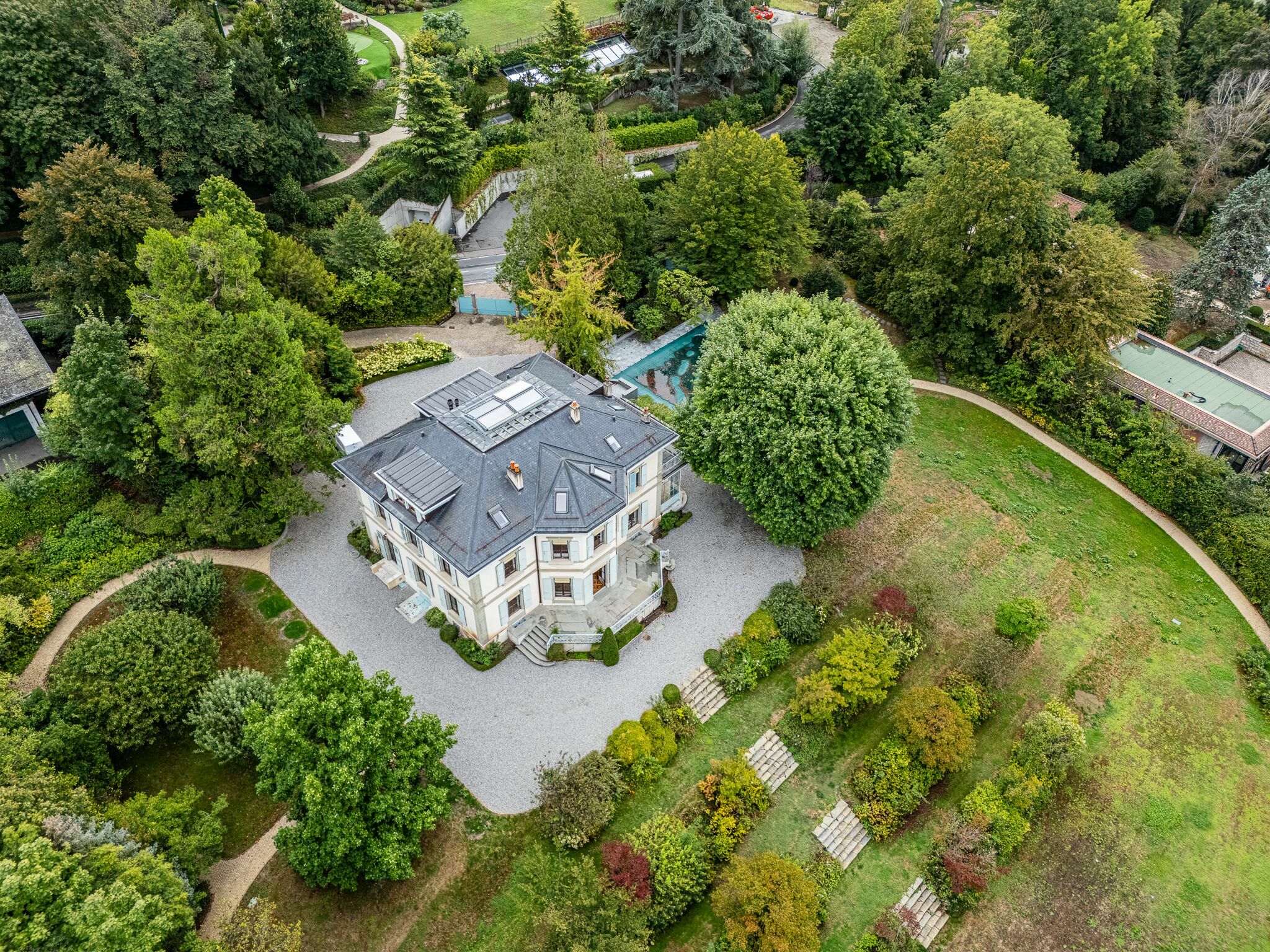 Exterior view 7