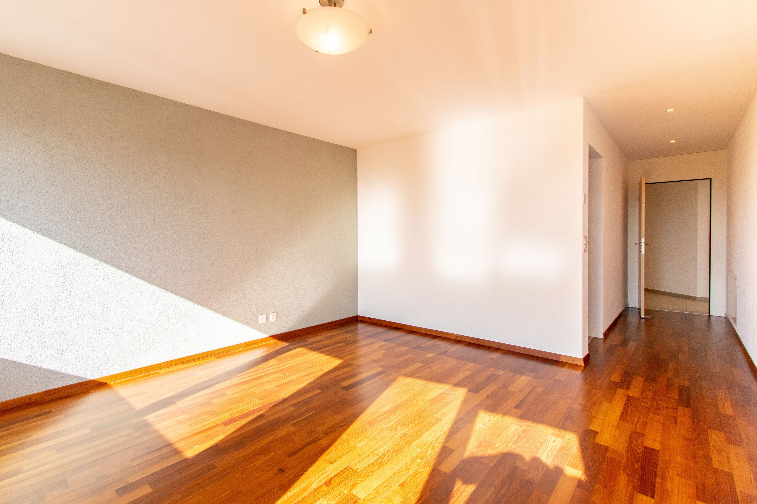 Chambre 1 - Chambre à coucher avec bain ensuite Chambre 1 - Chambre à coucher avec bain ensuite